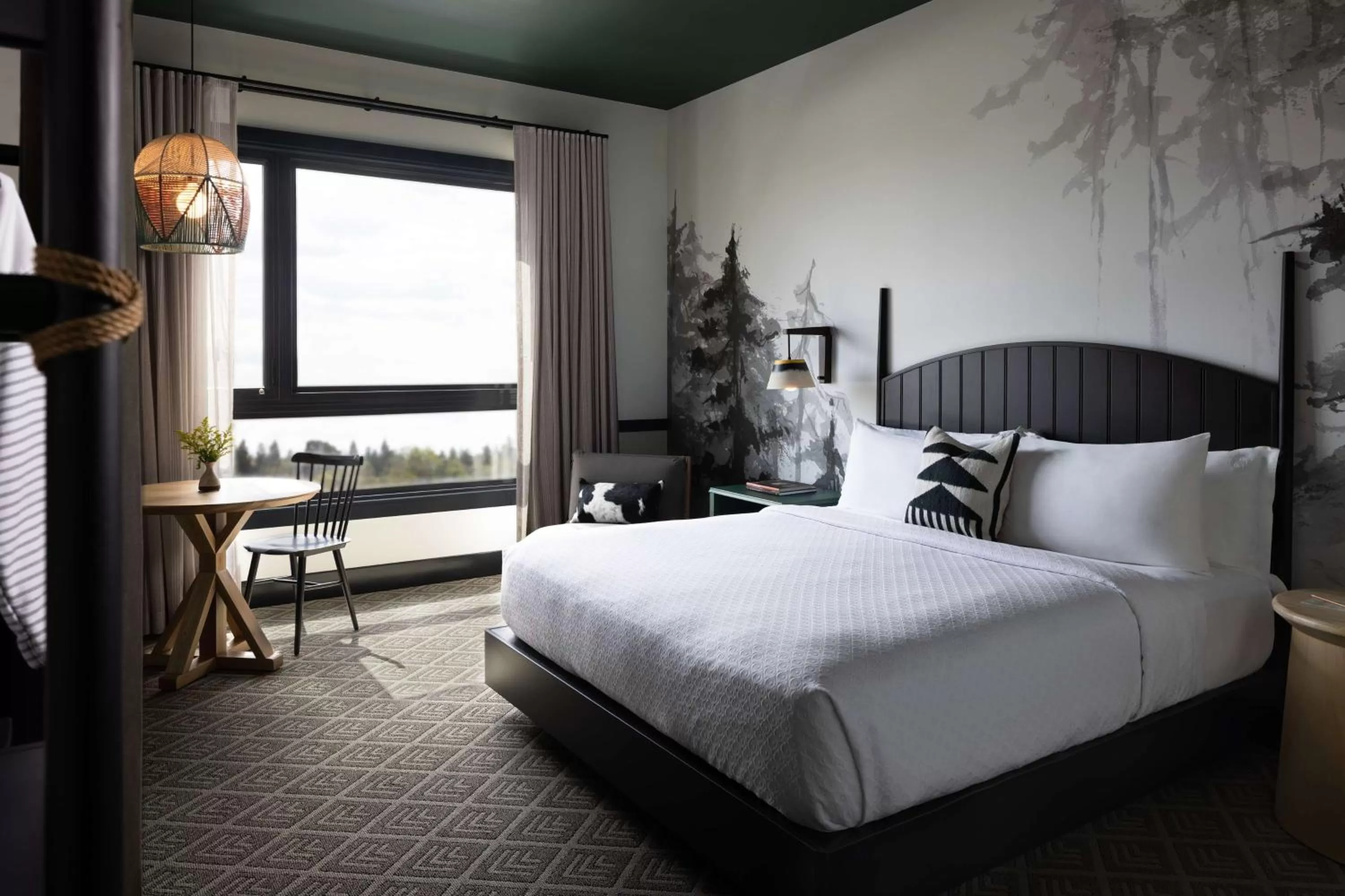 Photo of the whole room, Bed in El Capitan Hotel