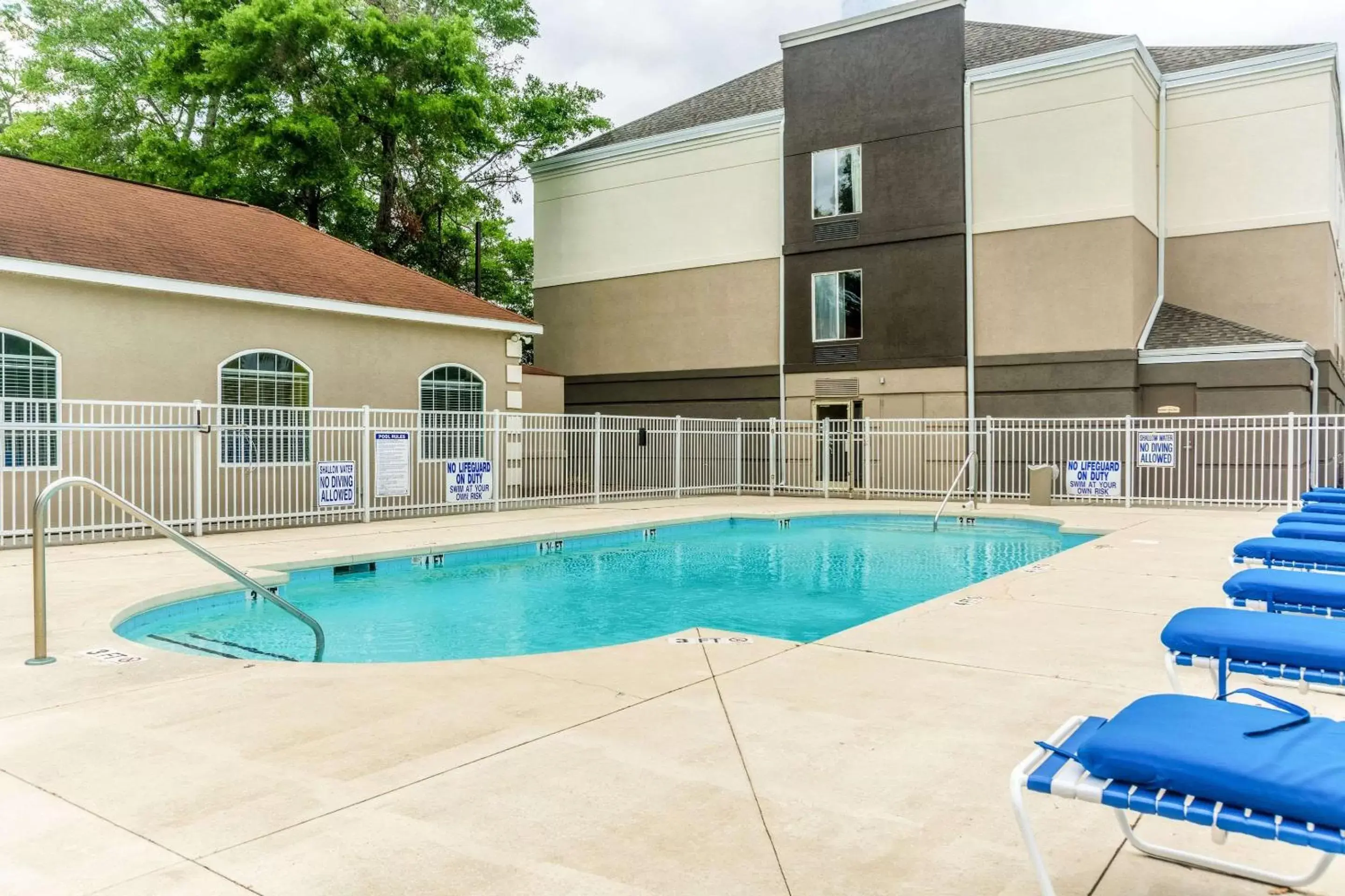 On site, Swimming Pool in Comfort Inn N Myrtle Beach Barefoot Landing