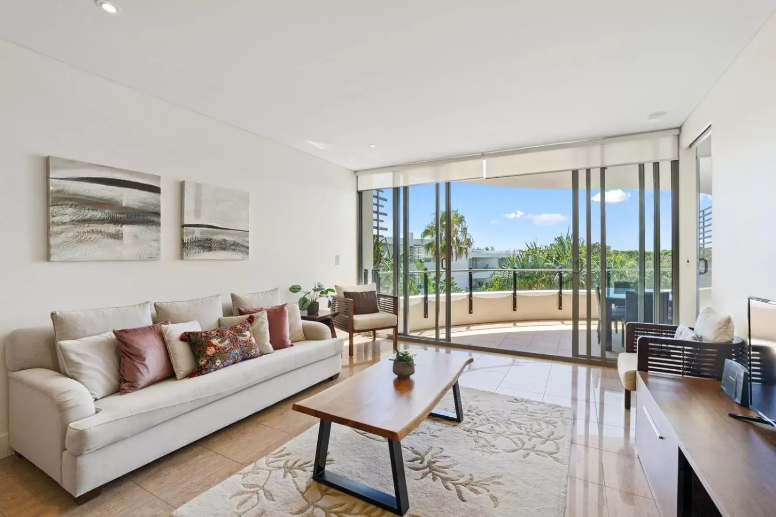 Living room, Seating Area in Cotton Beach Resort - Tweed Coast Holidays ®