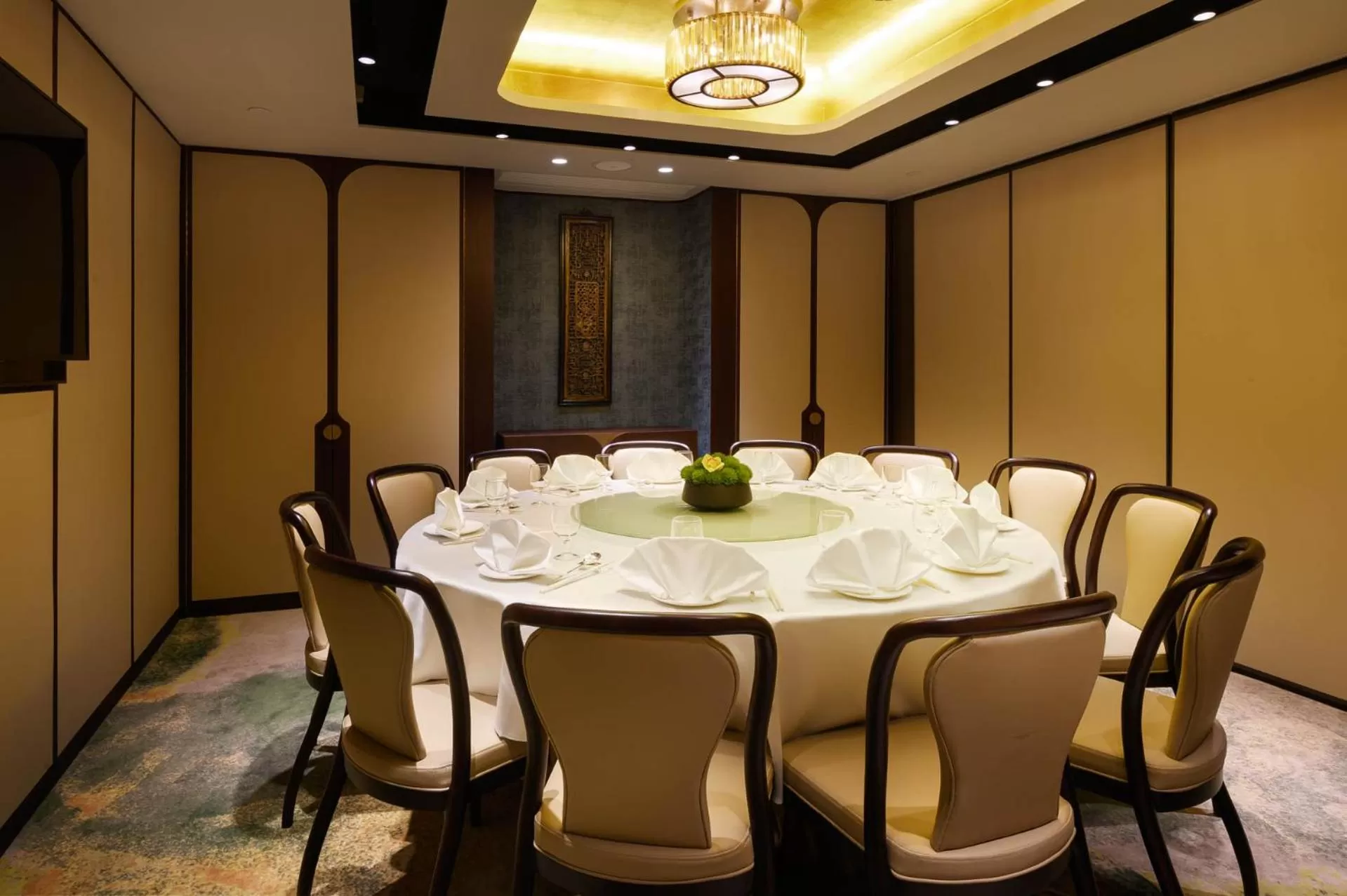 Restaurant/places to eat in Gloucester Luk Kwok Hong Kong