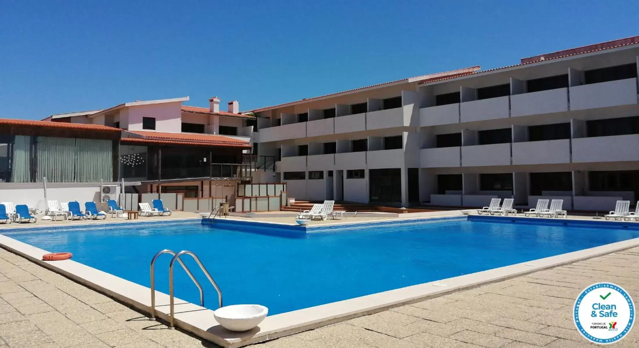 Swimming pool, Property Building in Hotel Santo Andre