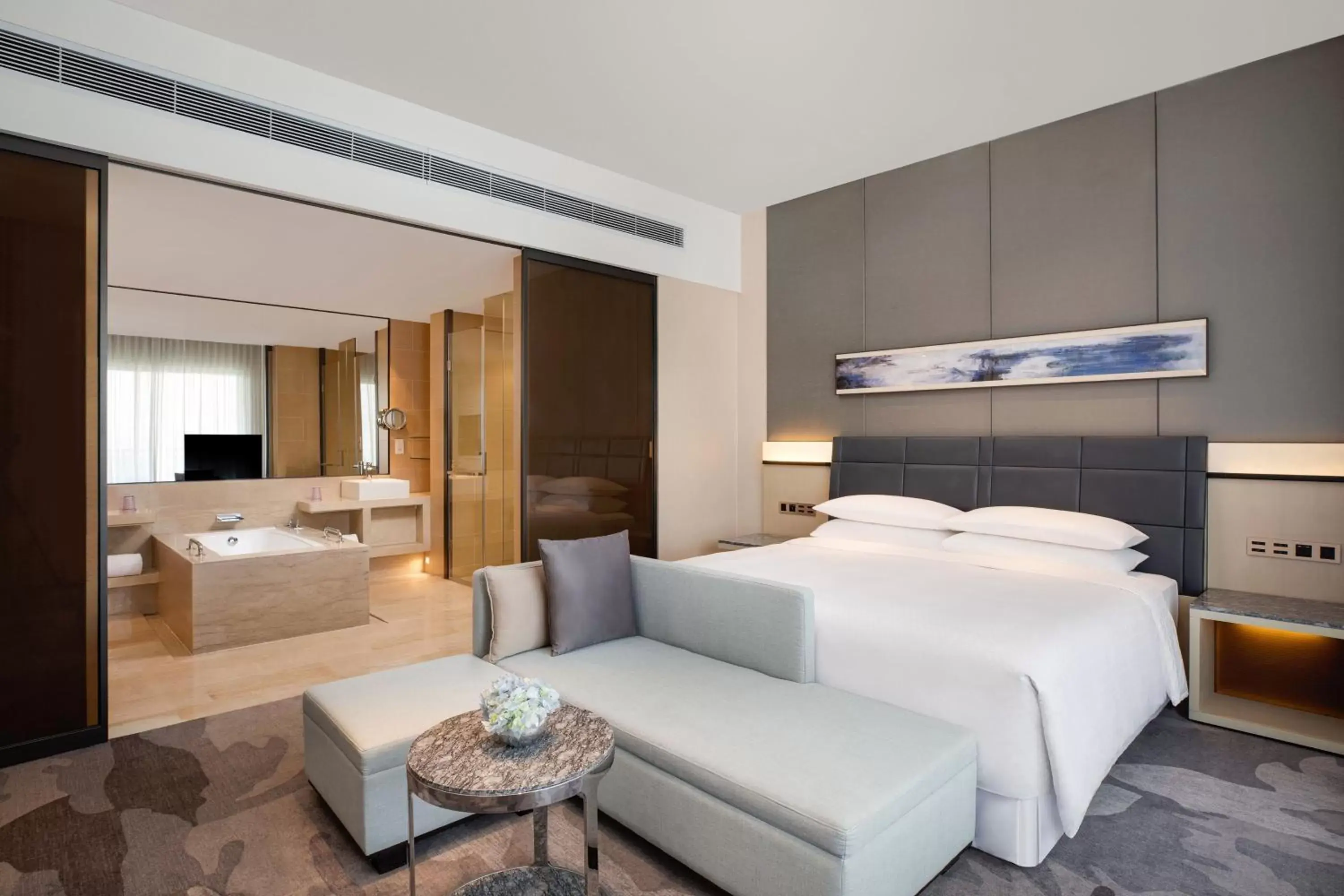 Bedroom, Bed in Four Points by Sheraton Guangdong, Heshan