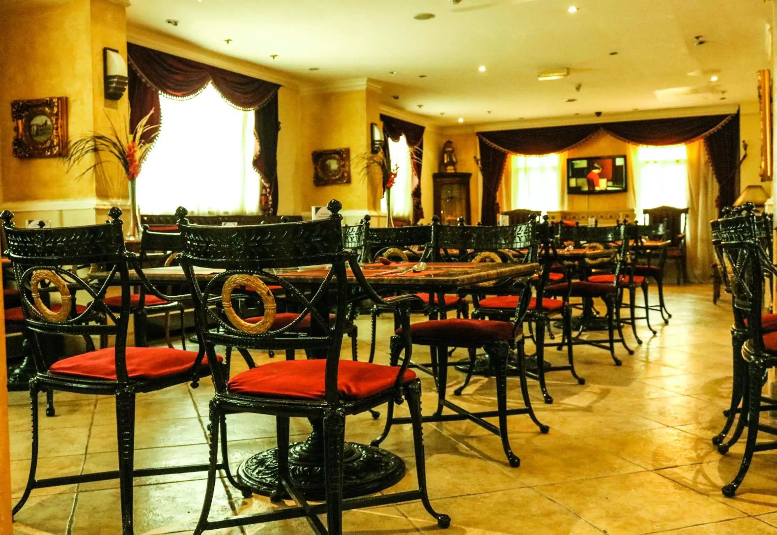 Restaurant/places to eat in Al Maha Regency Hotel Suites - Managed by Aoudi Consultants Restaurant/places to eat in Al Maha Regency Hotel Suites - Managed by Aoudi Consultants