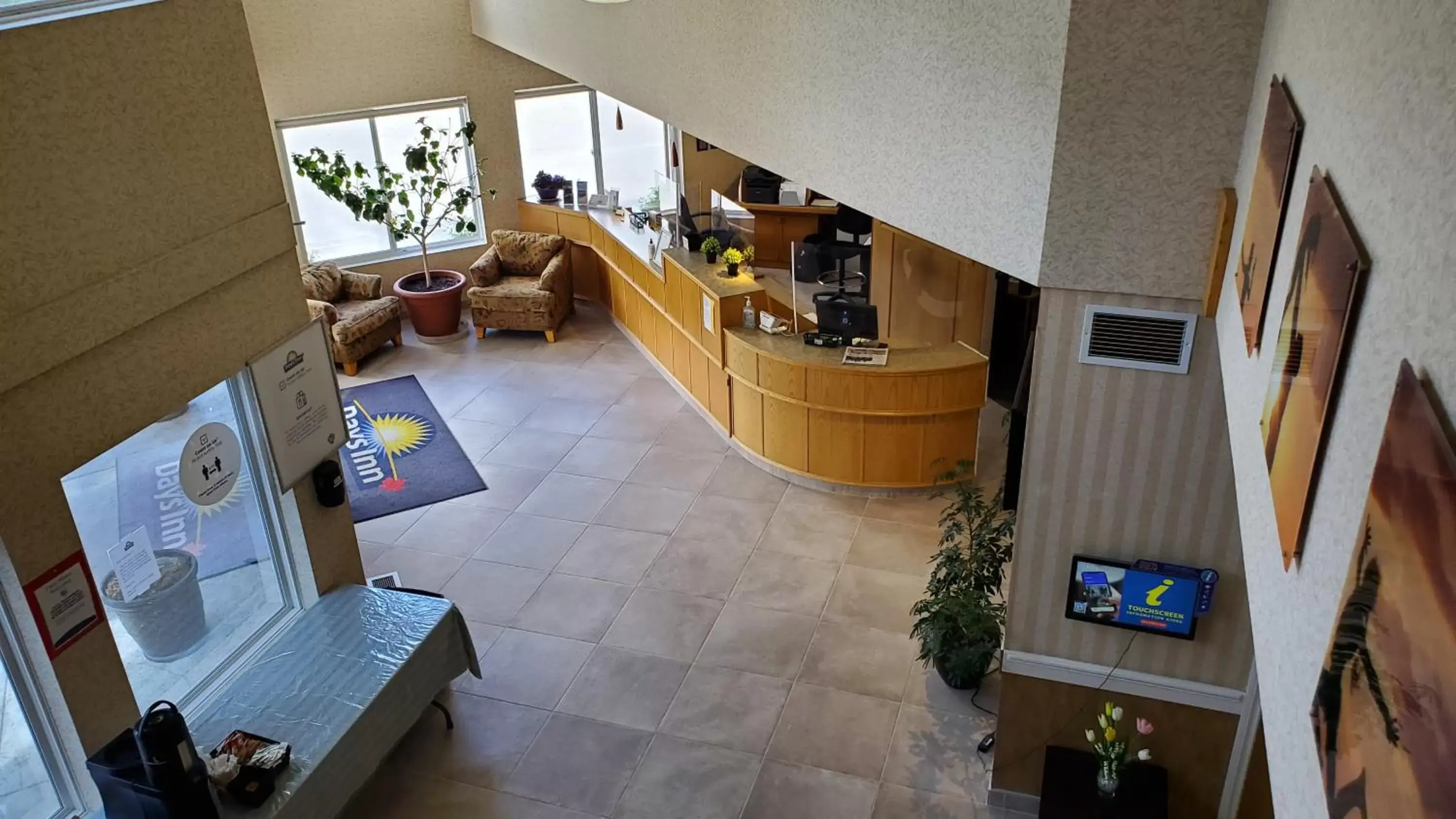 Lobby or reception, Lobby/Reception in Days Inn by Wyndham Penticton Conference Centre