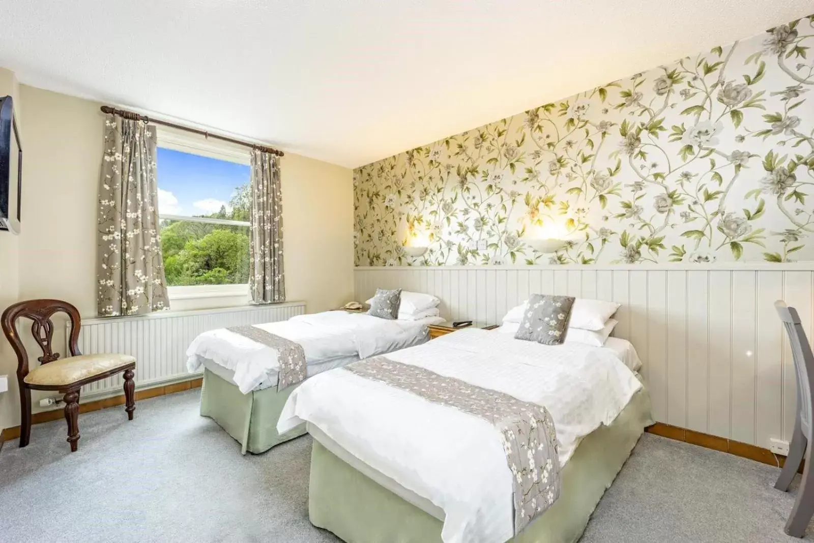 Bedroom in Best Western Limpley Stoke Hotel