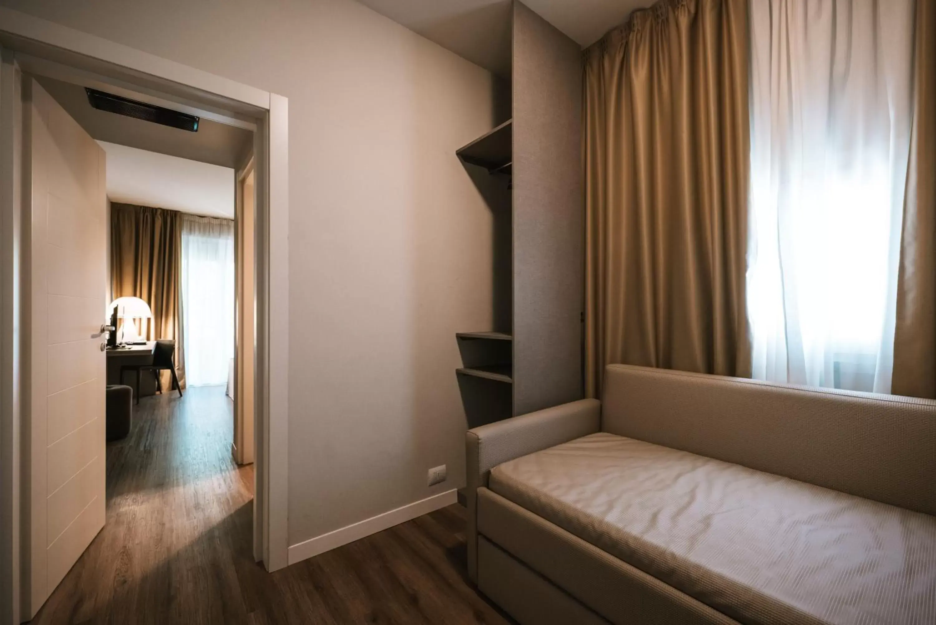 Bedroom, Seating Area in Hotel De La Ville