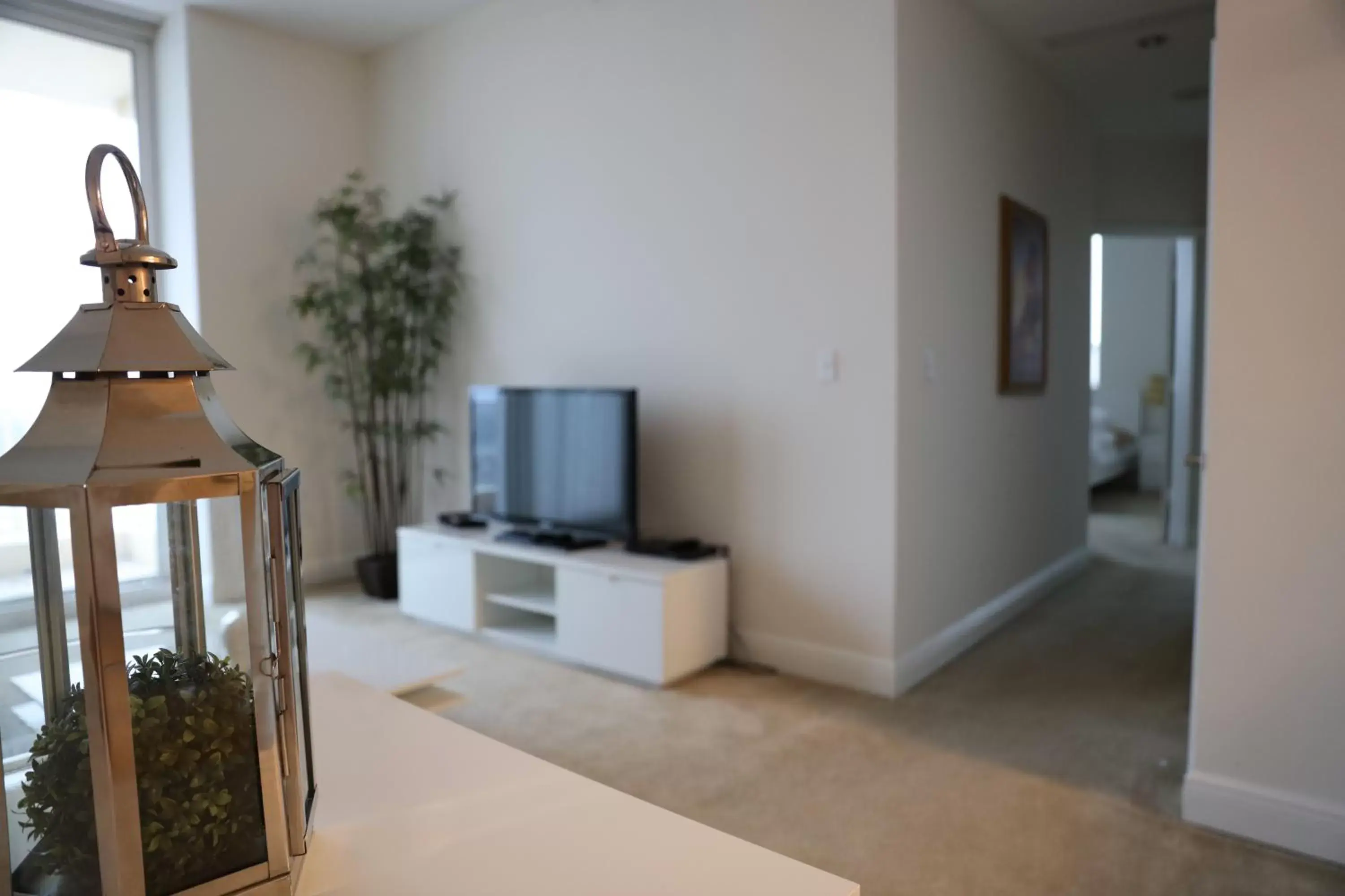 Living room, TV/Entertainment Center in Dadeland Towers by Miami Vacations