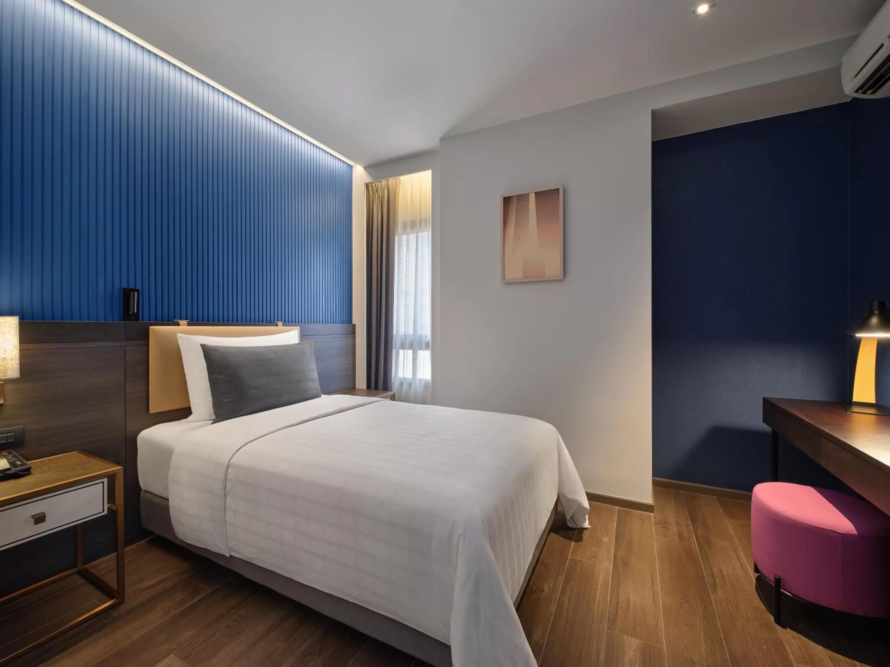 Bedroom, Bed in Sindhorn Midtown Hotel Bangkok, Vignette Collection - an IHG Hotel