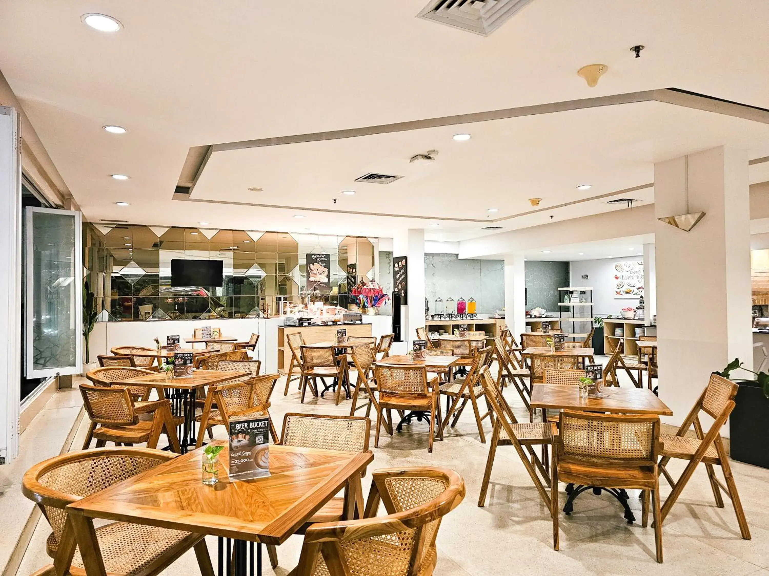 Restaurant/places to eat in Fashion Hotel Legian Restaurant/places to eat in Fashion Hotel Legian