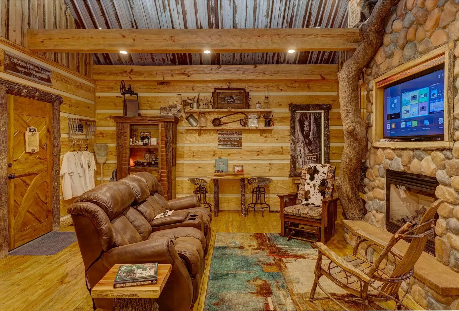TV and multimedia, Seating Area in Fox Pass Cabins