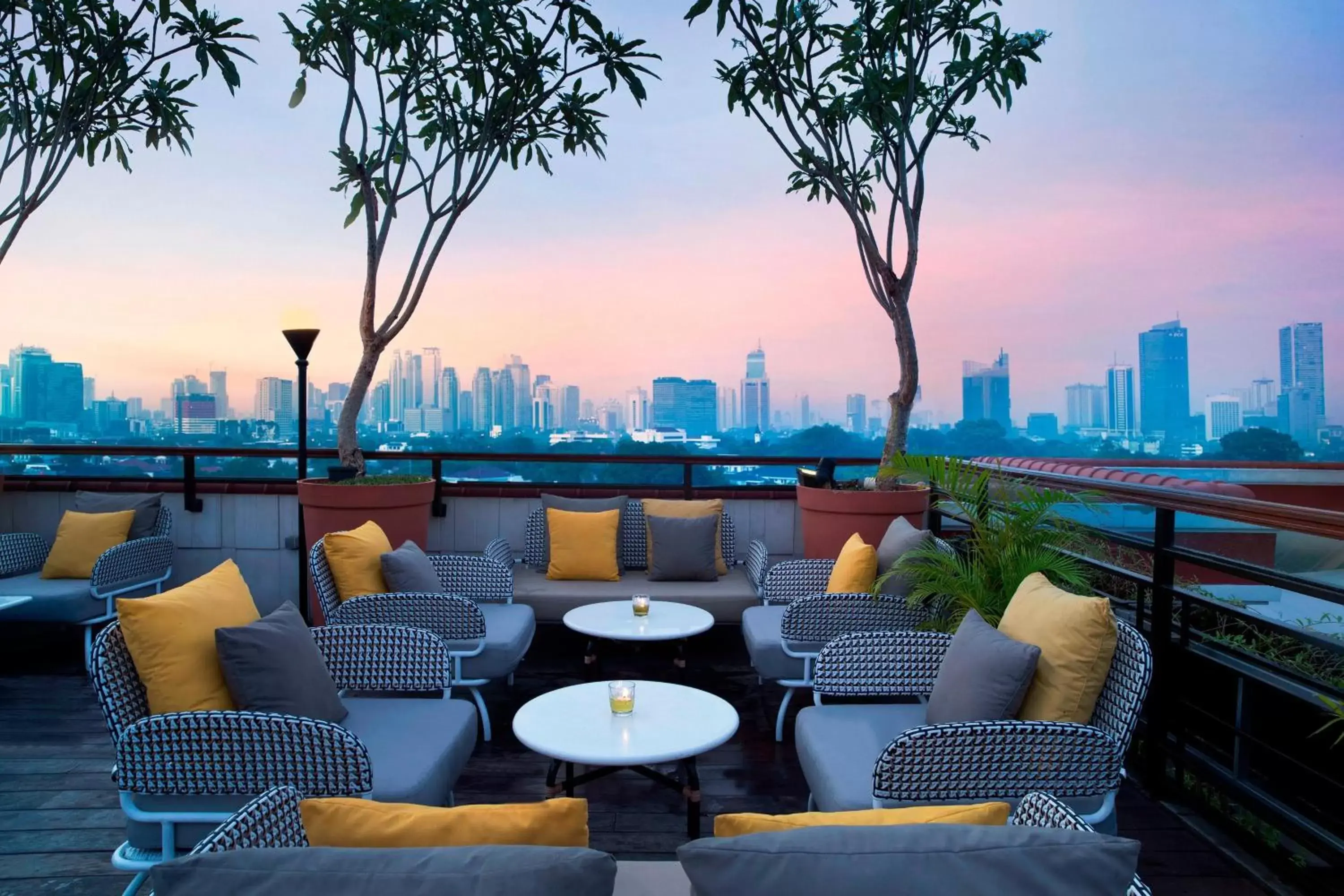 Lounge or bar in The Hermitage, A Tribute Portfolio Hotel, Jakarta Lounge or bar in The Hermitage, A Tribute Portfolio Hotel, Jakarta