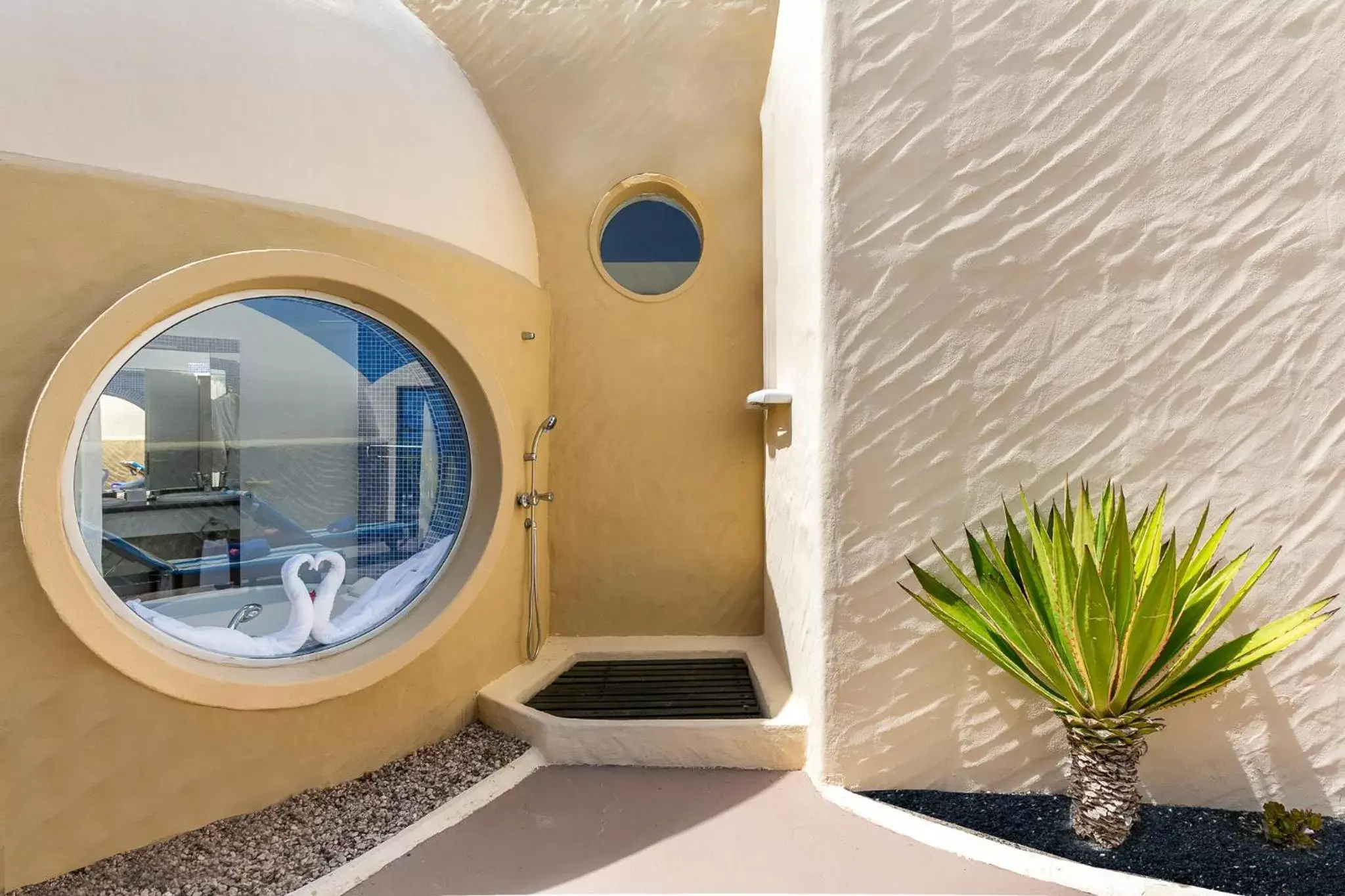 Shower, Bathroom in Hotel LIVVO Risco del Gato Suites