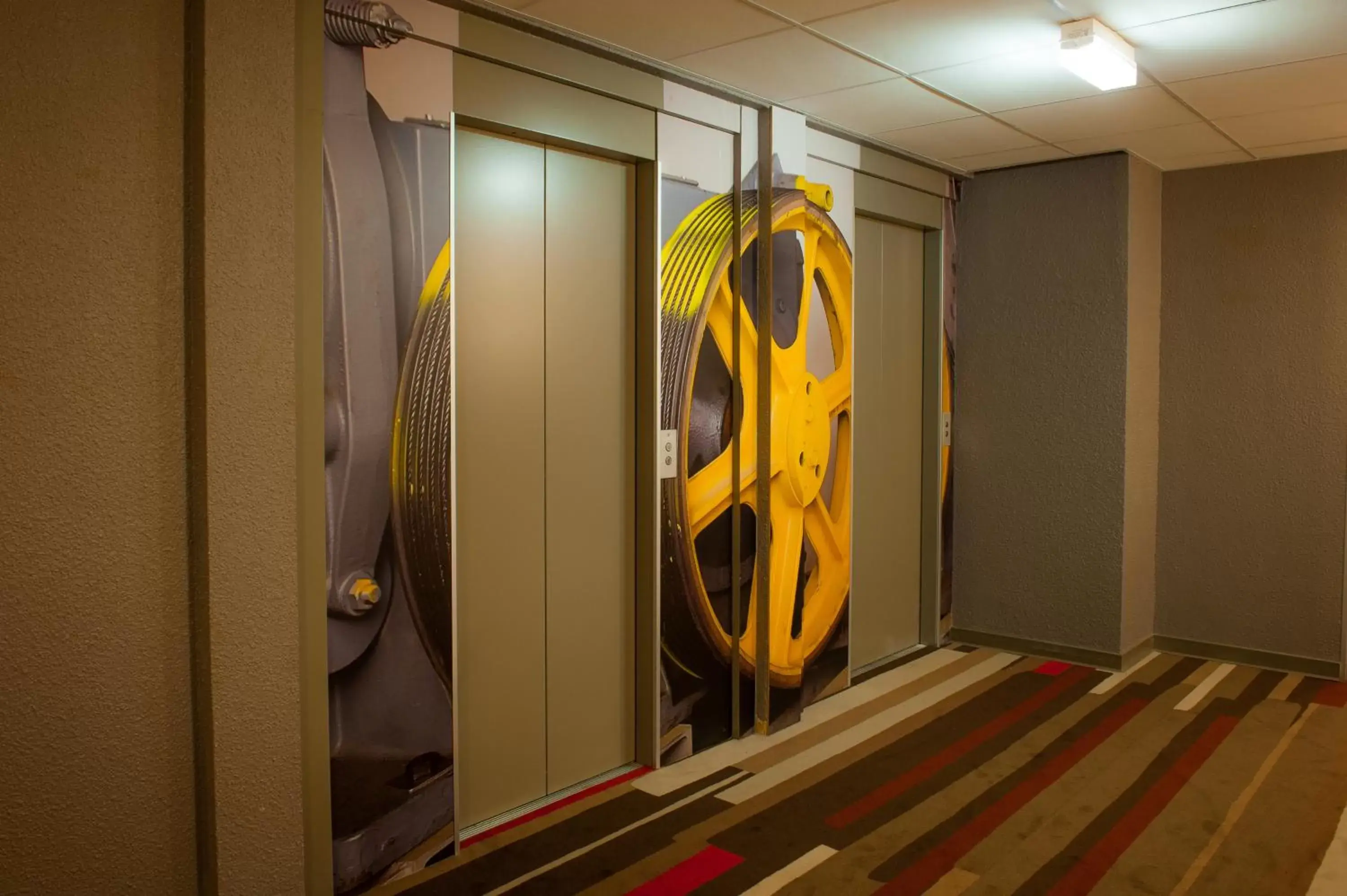 Property building in ibis Paris La Defense Courbevoie Property building in ibis Paris La Defense Courbevoie