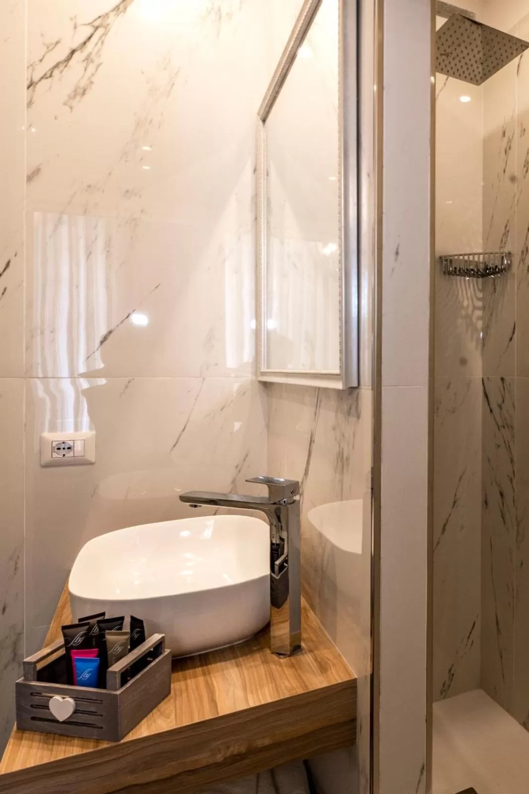 Bathroom in Luna Luxury Bed and Breakfast