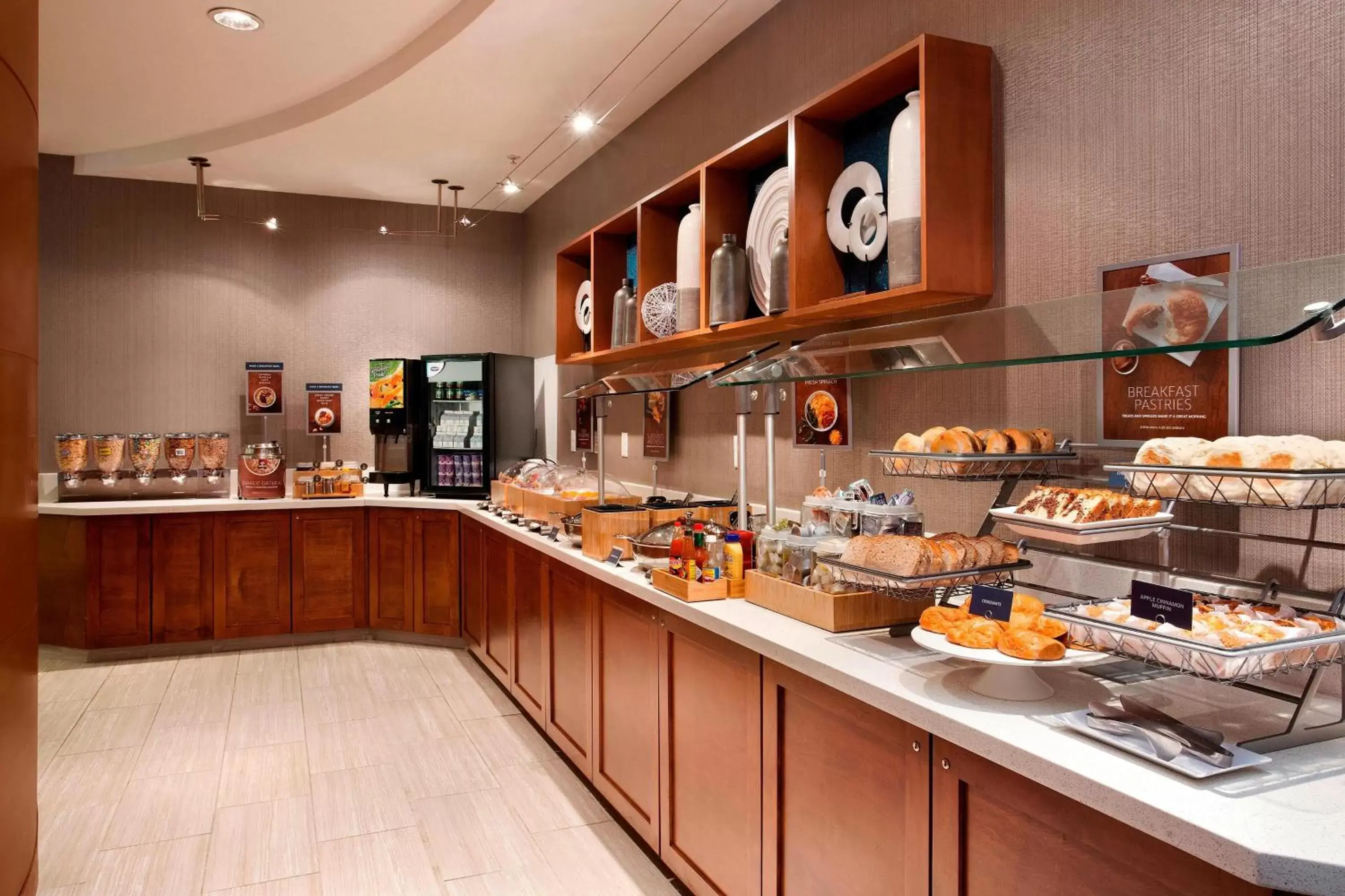 Breakfast, Restaurant/Places to Eat in SpringHill Suites Hartford Airport/Windsor Locks