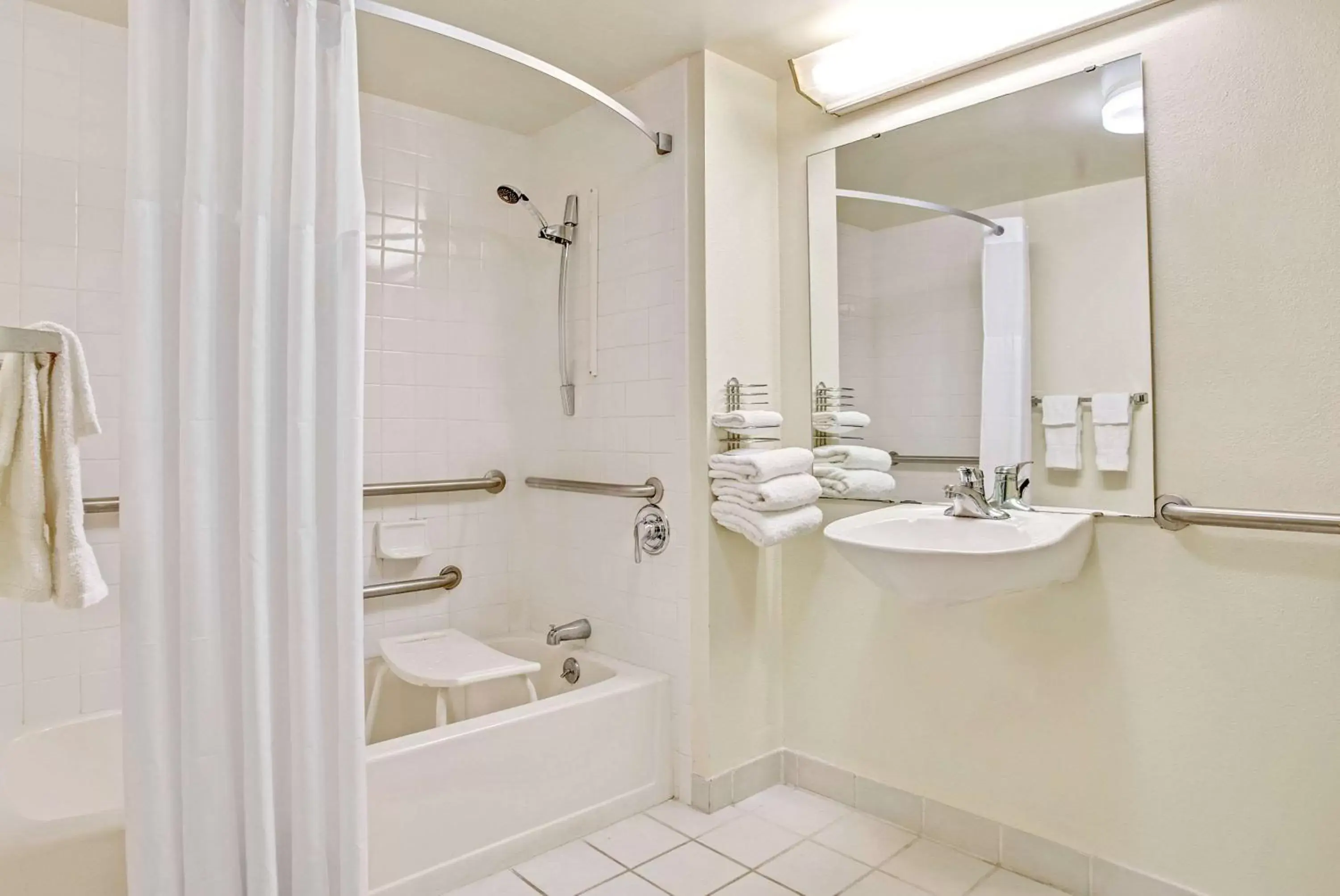 Photo of the whole room, Bathroom in Days Inn by Wyndham Bradenton - Near the Gulf