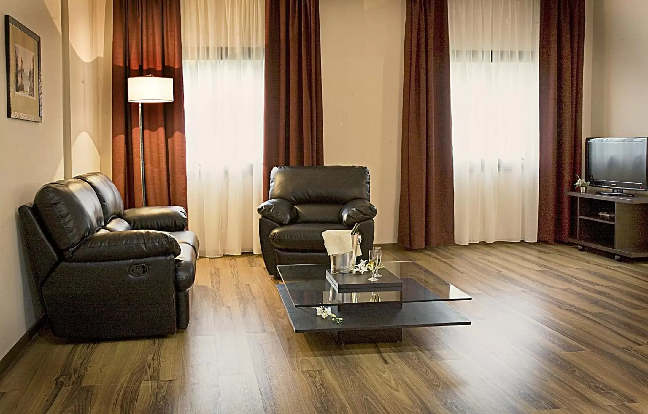 Living room, Seating Area in Forum Palace Hotel