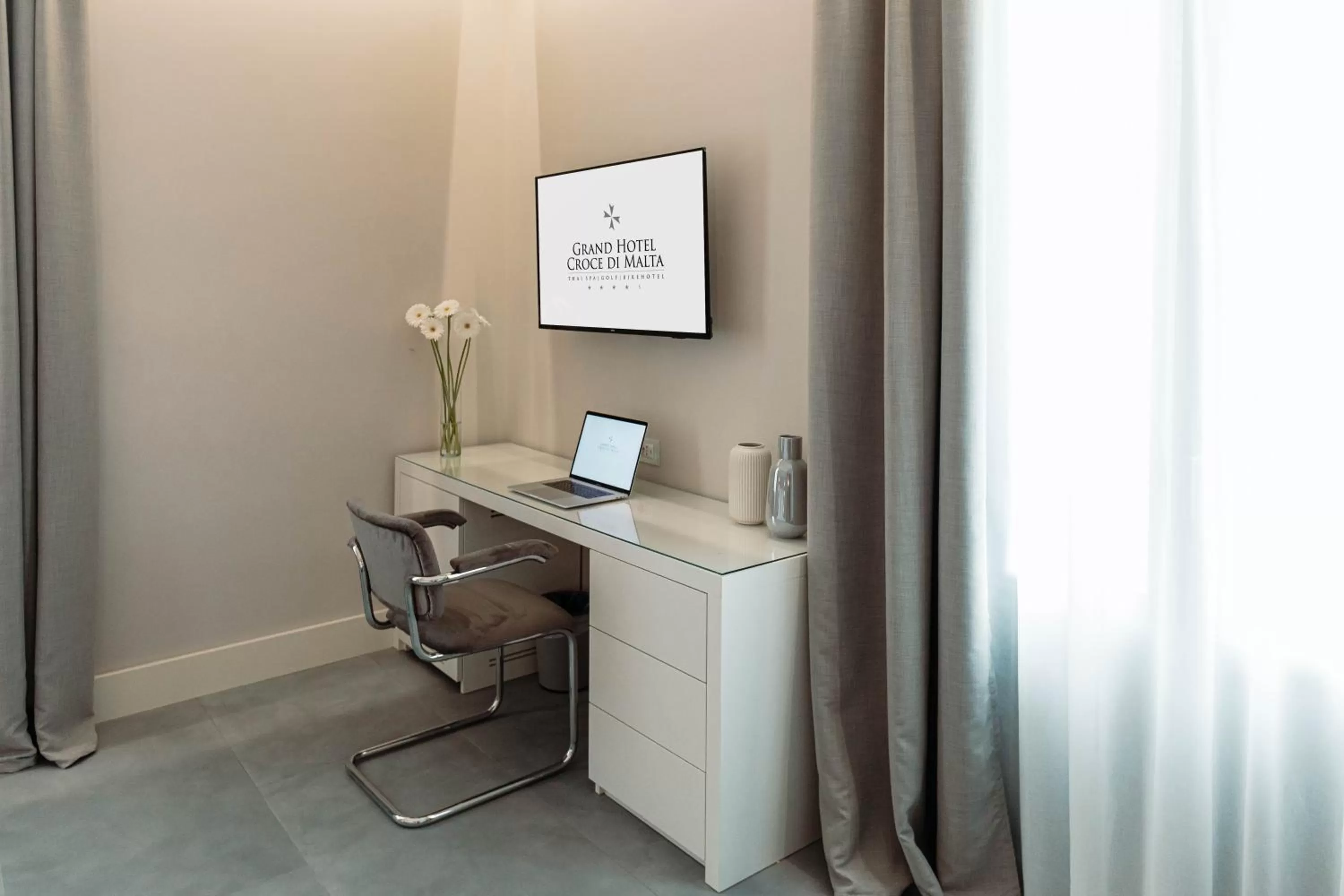 TV and multimedia in Grand Hotel Croce Di Malta