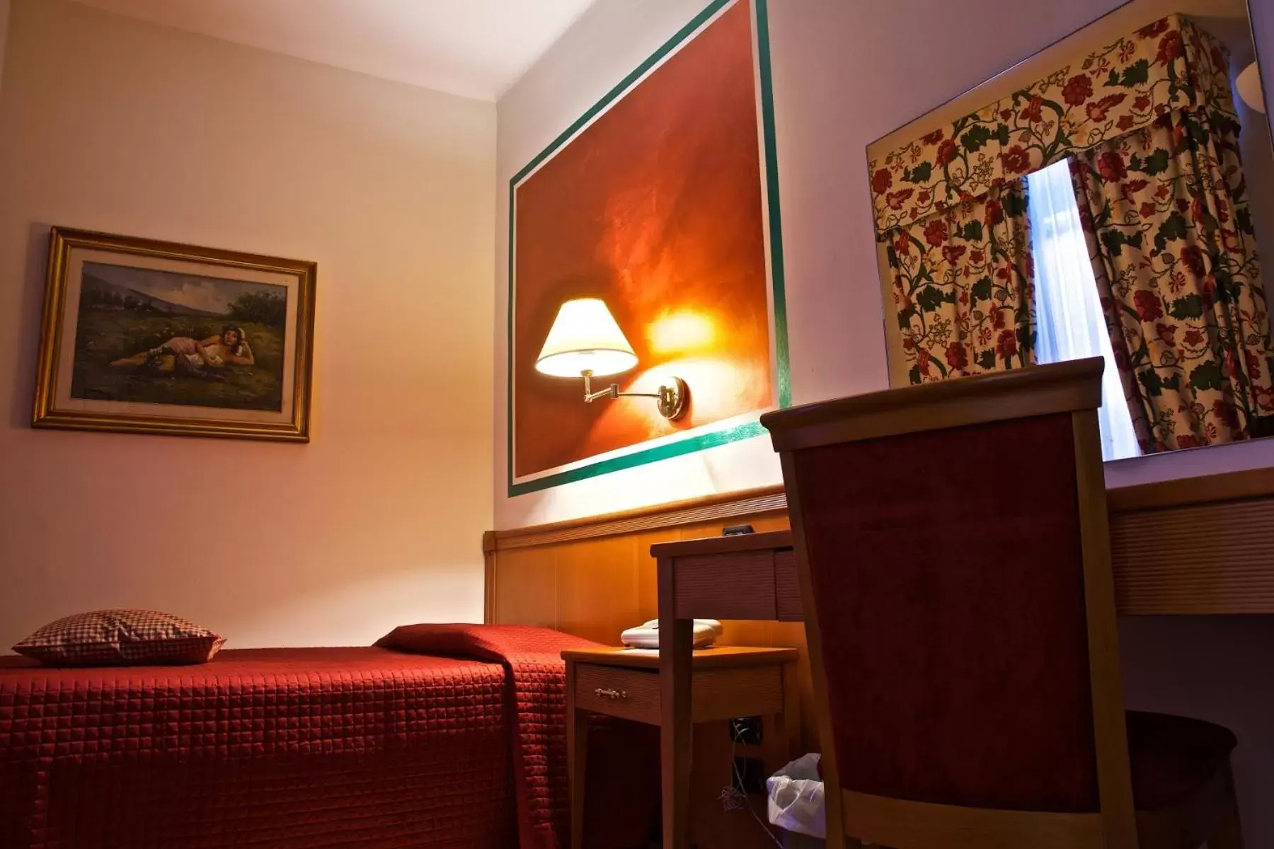 Bedroom in Hotel La Luna