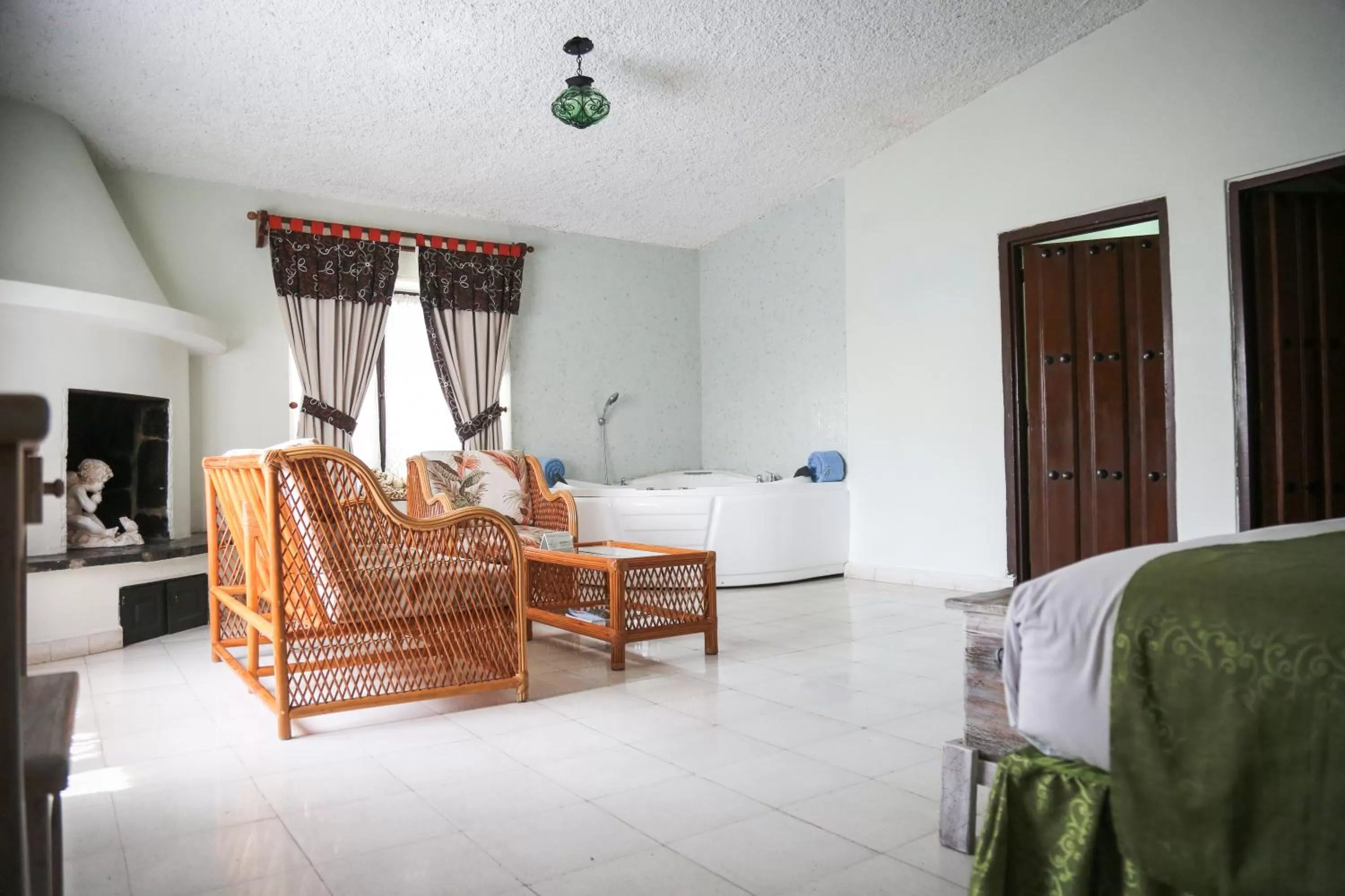 Living room, Bed in Villa Bonita Les Terrasses
