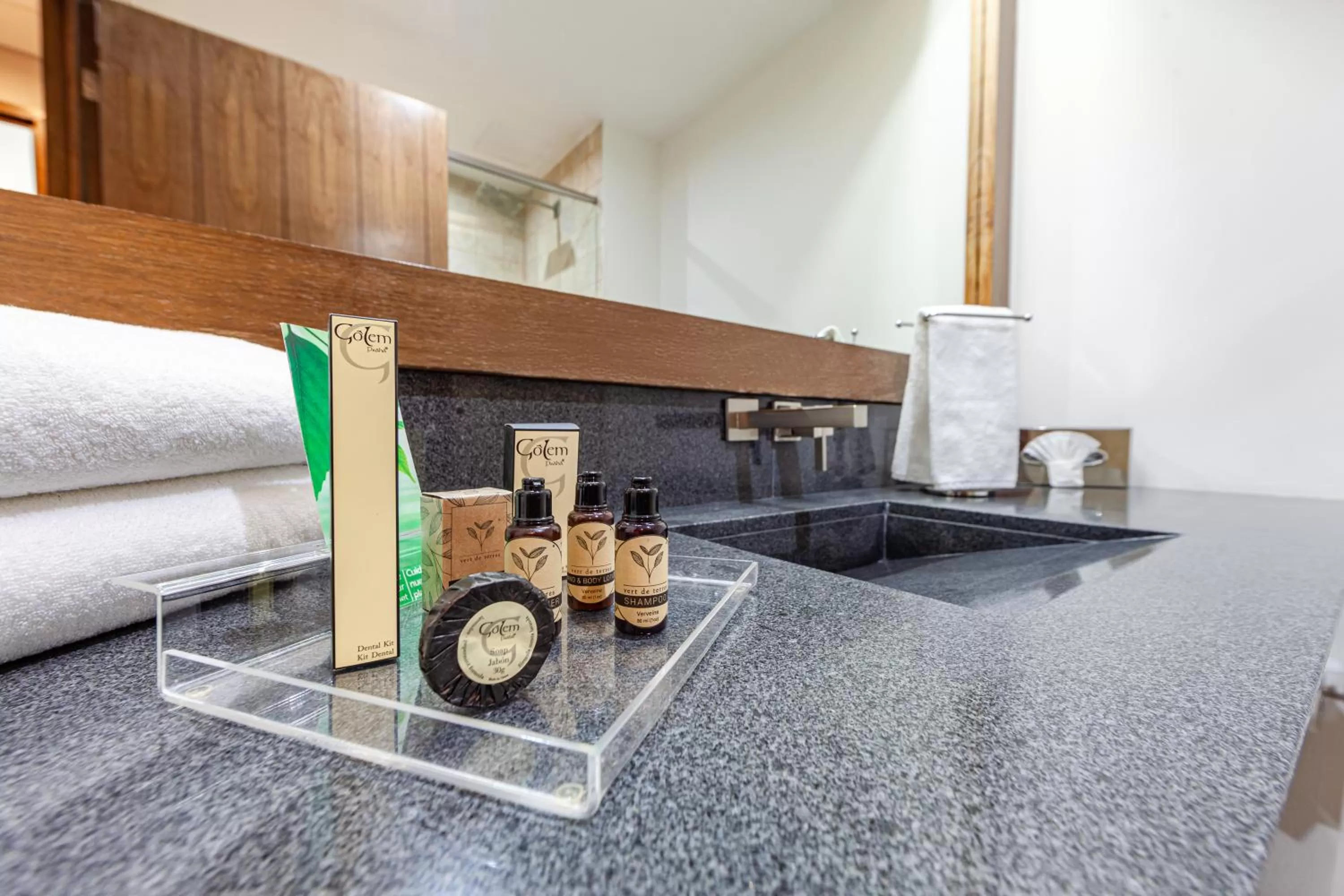 towels, Swimming Pool in Suites Del Ángel