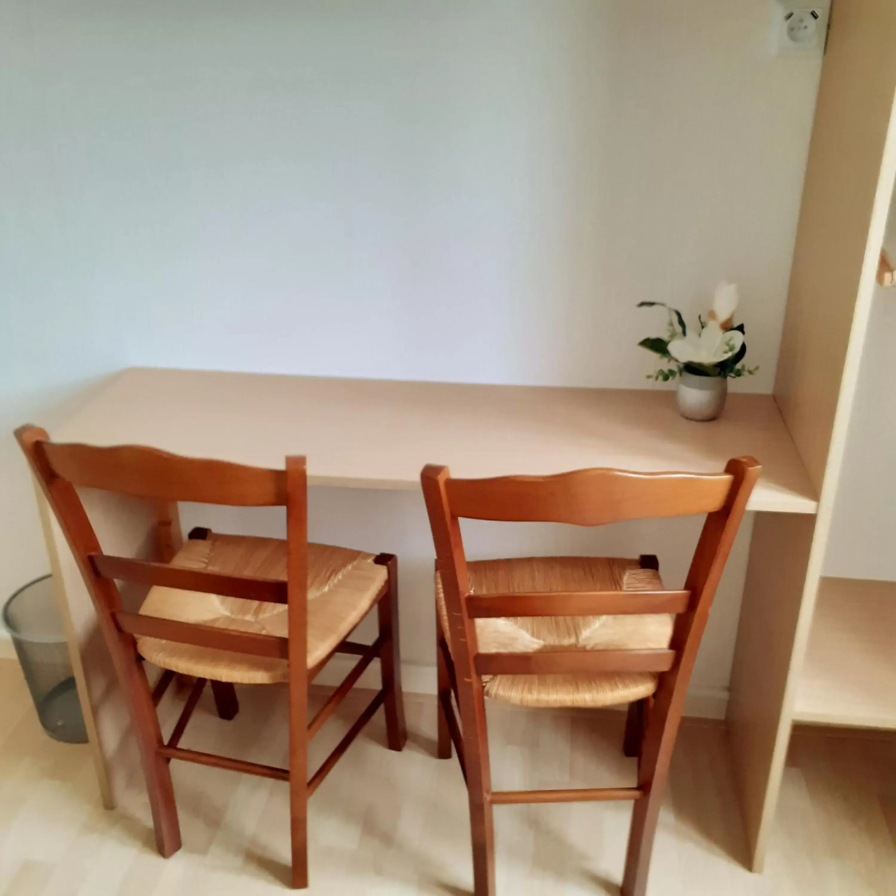 Seating area, Dining Area in Maison de la Loue"