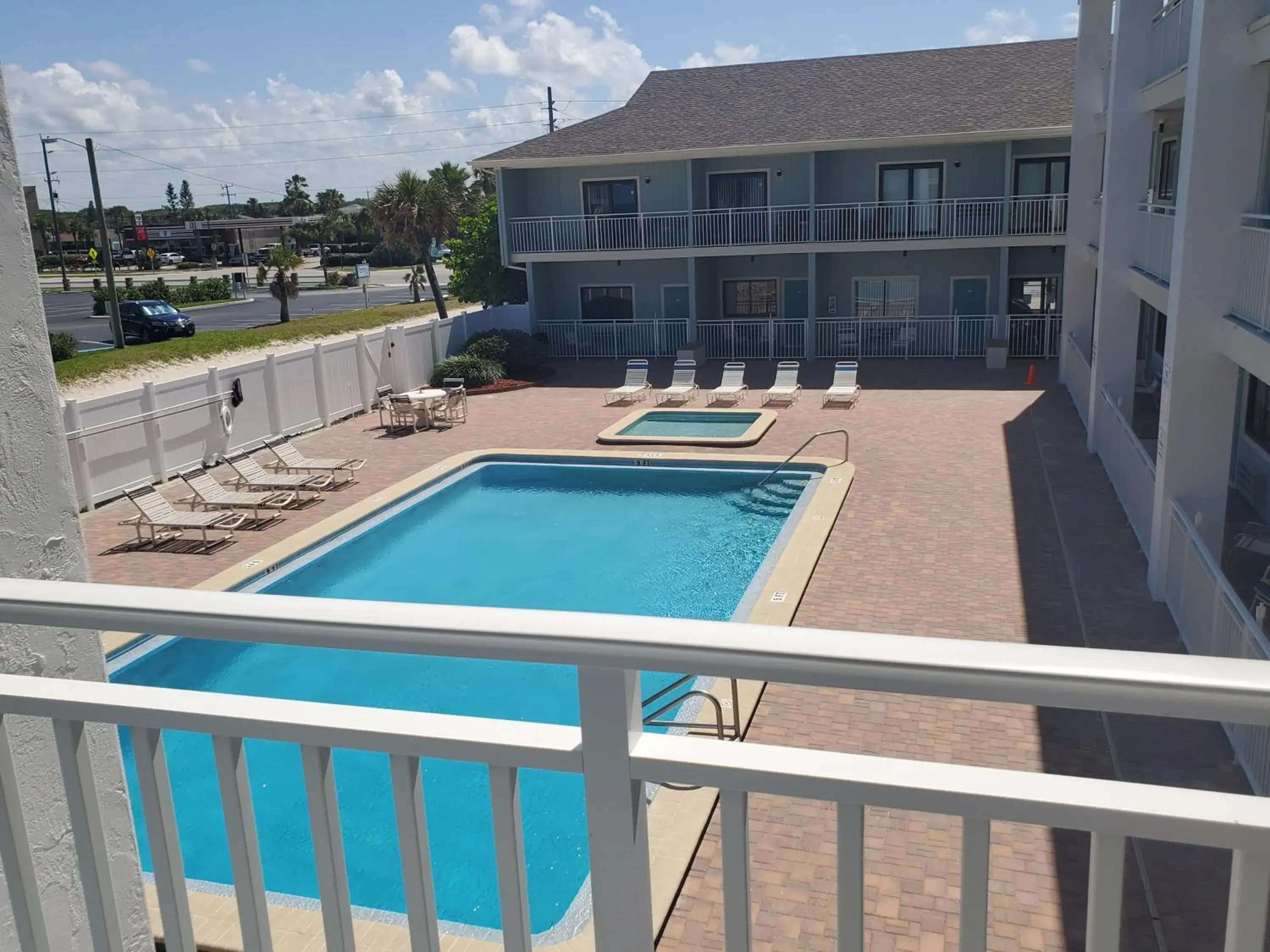 Balcony/Terrace, Pool View in Coastal Waters