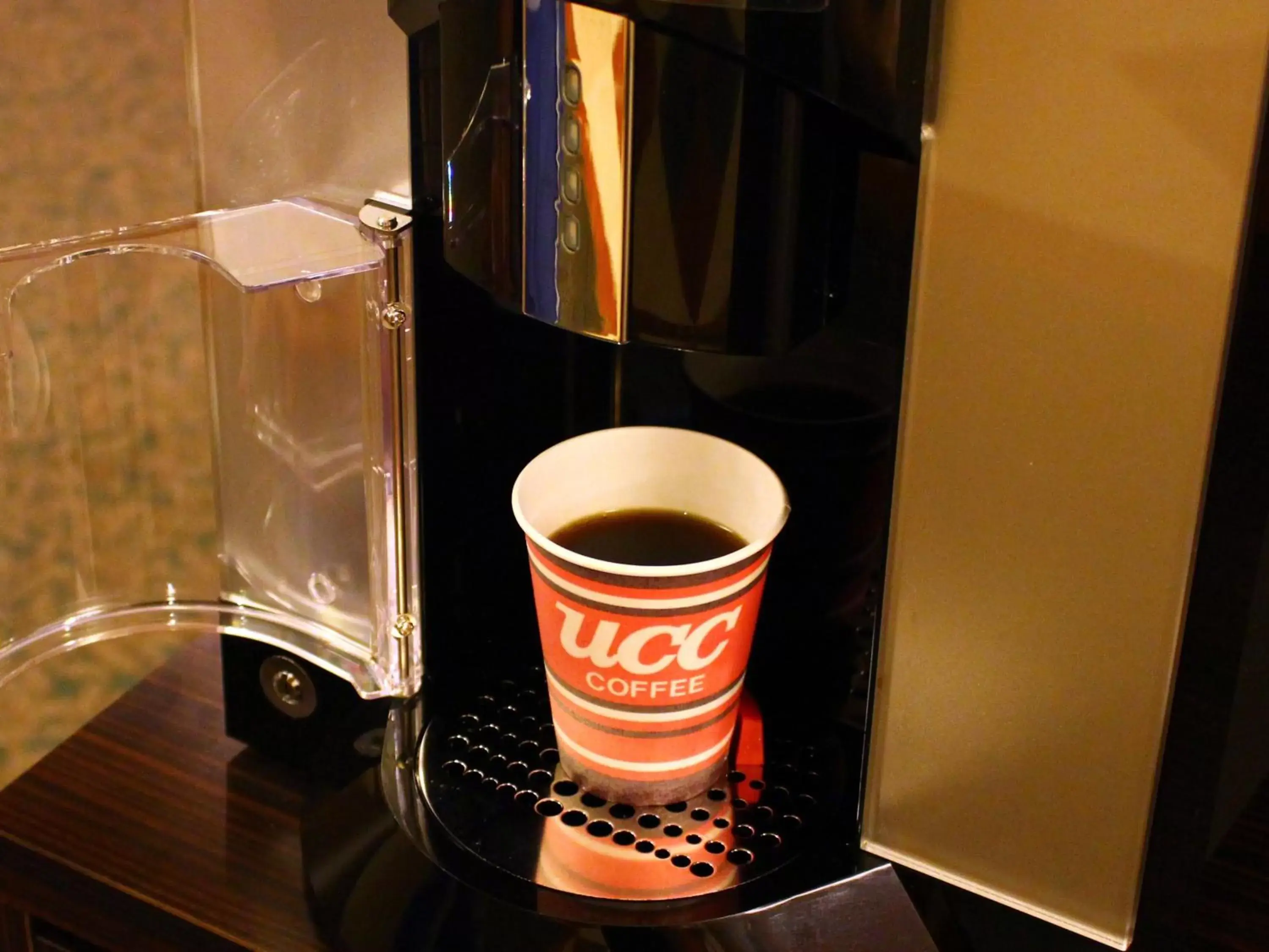 Coffee/tea facilities, Bathroom in HOTEL MYSTAYS Sapporo Aspen