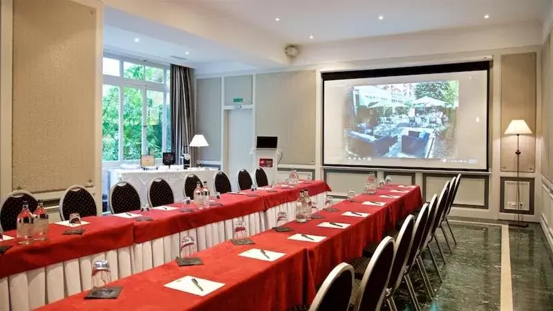 Meeting/conference room in Carlton Lausanne Boutique Hôtel