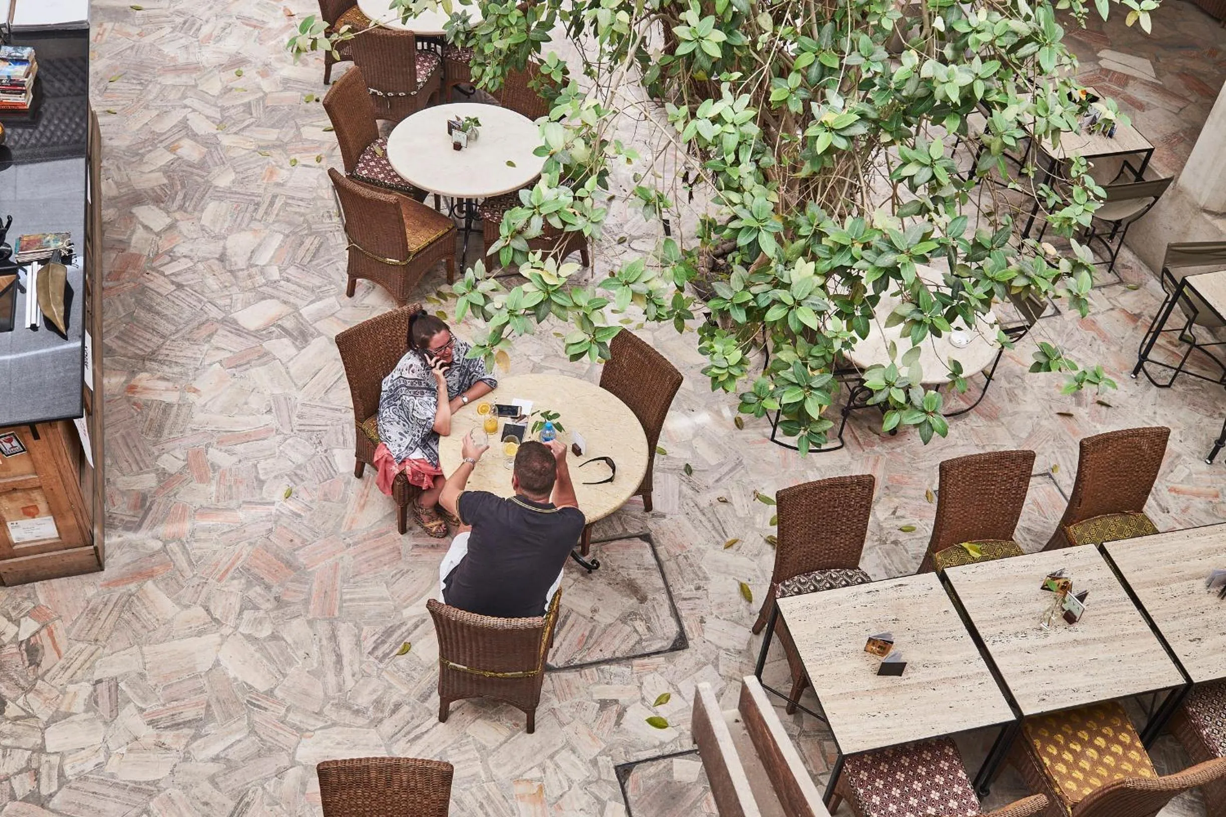 Restaurant/places to eat in XVA Art Hotel