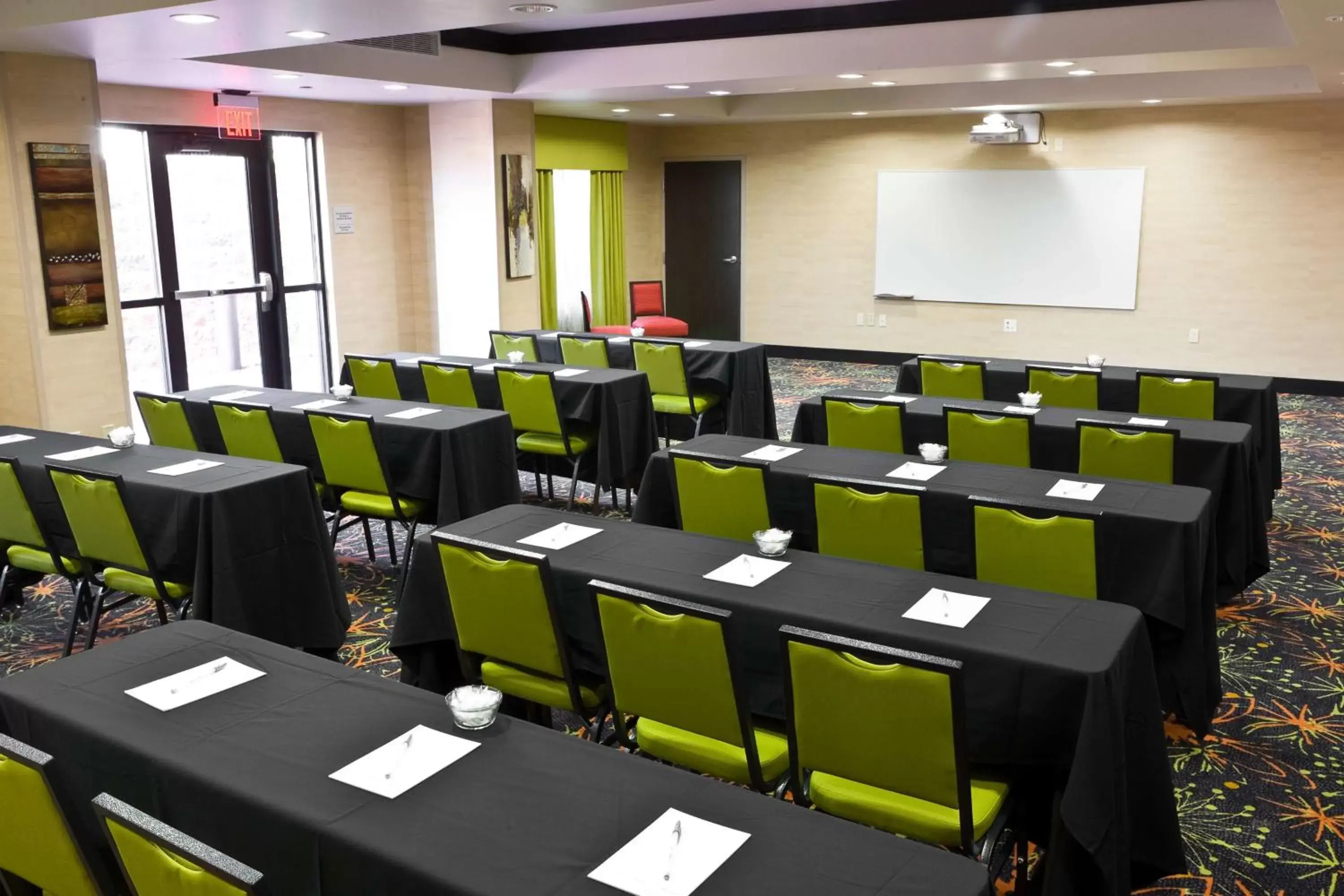 Meeting/conference room in Hampton Inn and Suites Tulsa Central