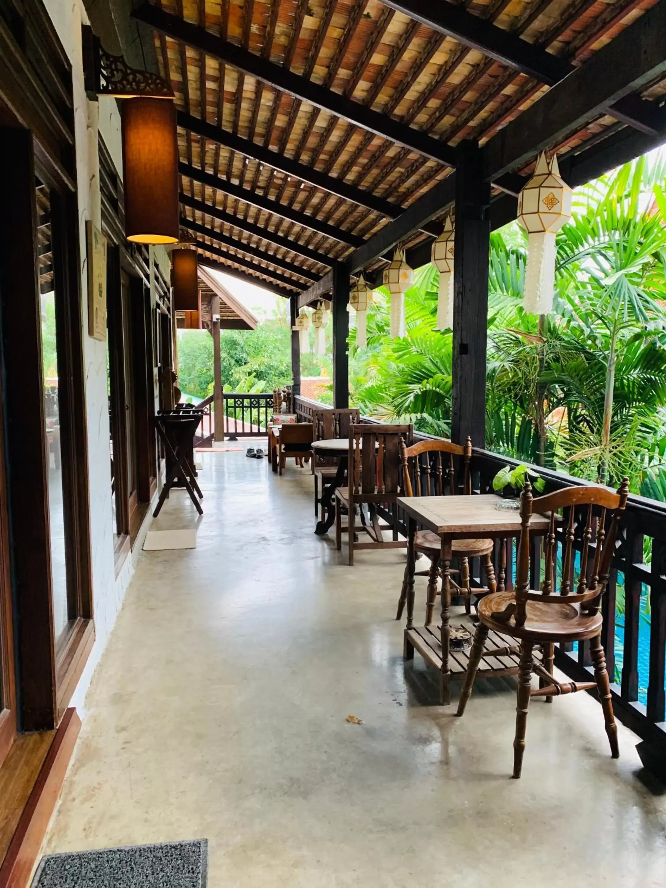 Patio, Restaurant/Places to Eat in Hongkhao Village