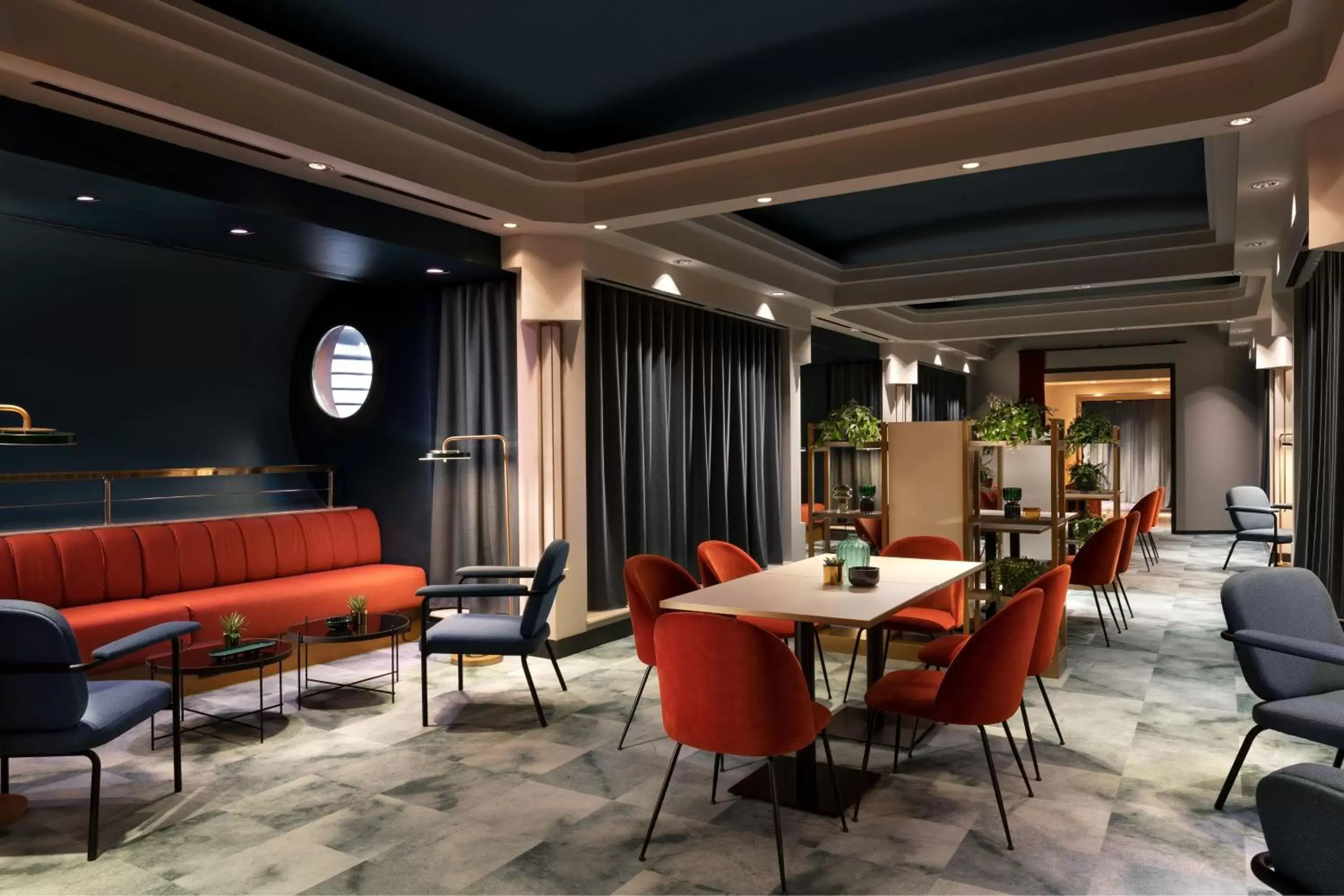 Lounge or bar in Duo Milan Porta Nuova, a Tribute Portfolio Hotel