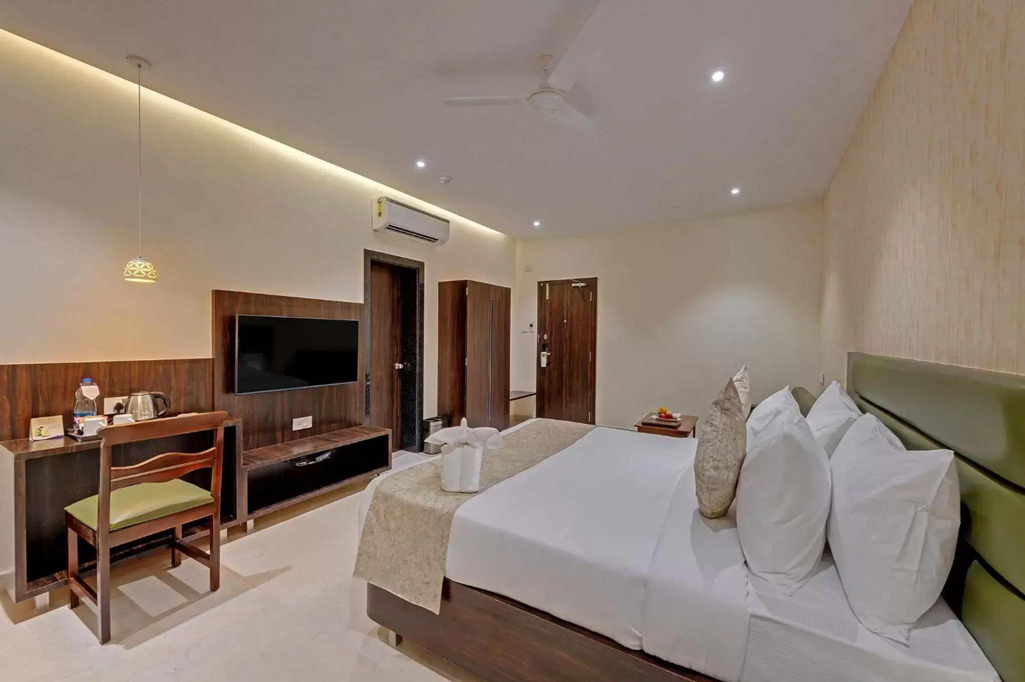 Bed in Guruprerna Beacon Resort, Dwarka