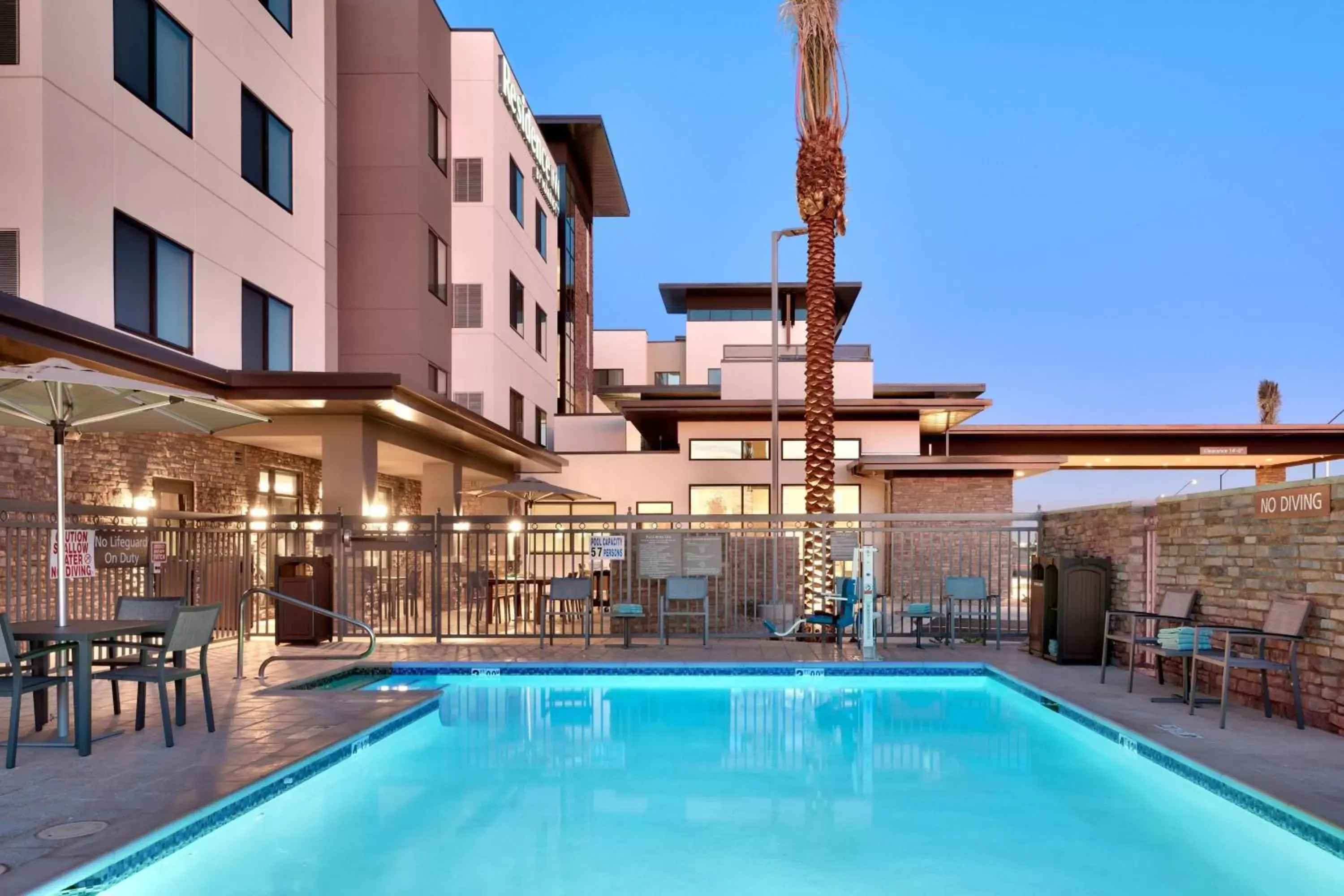 Swimming Pool in Residence Inn by Marriott Phoenix West/Avondale