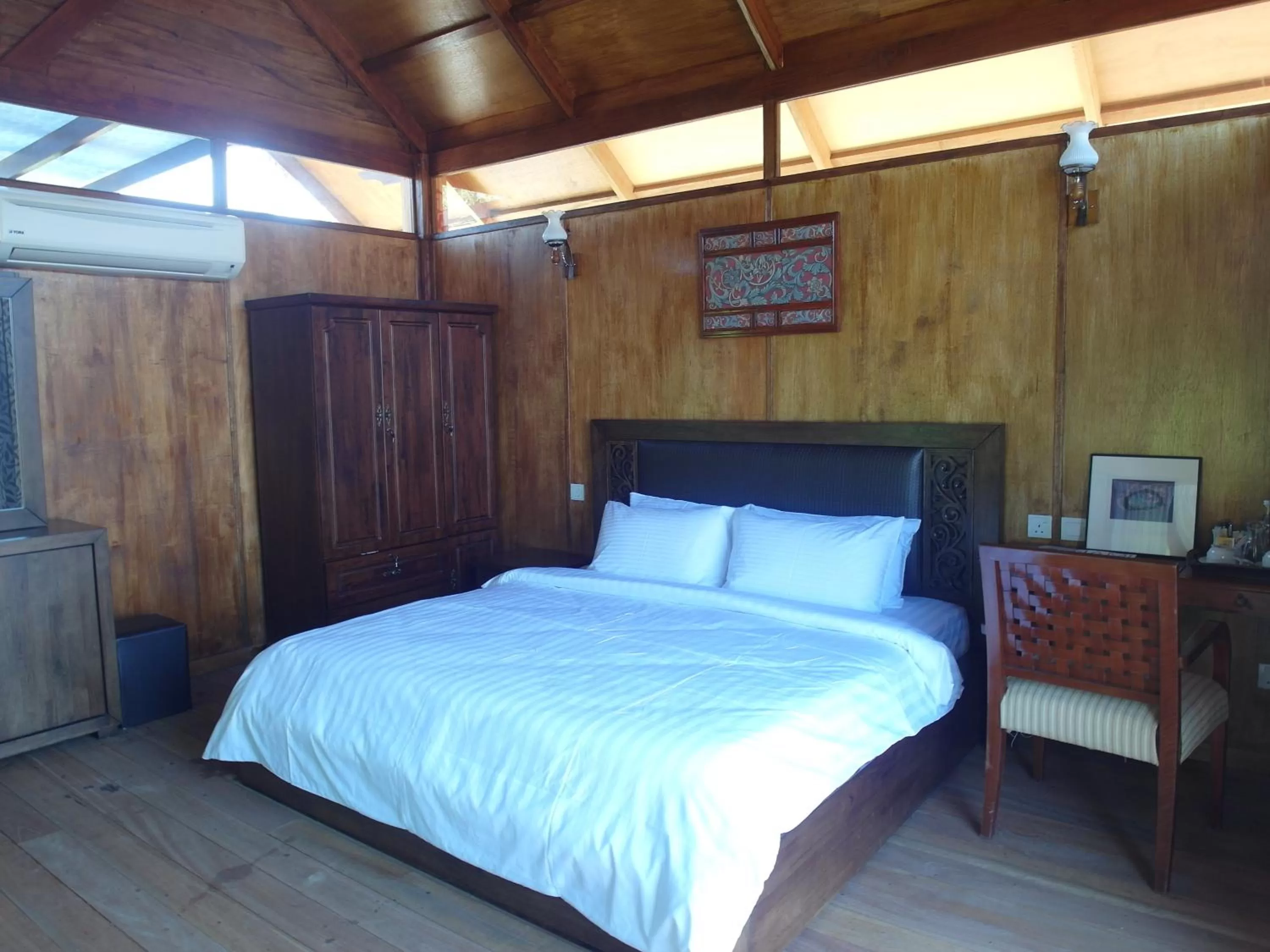 Photo of the whole room in The Gemalai Village