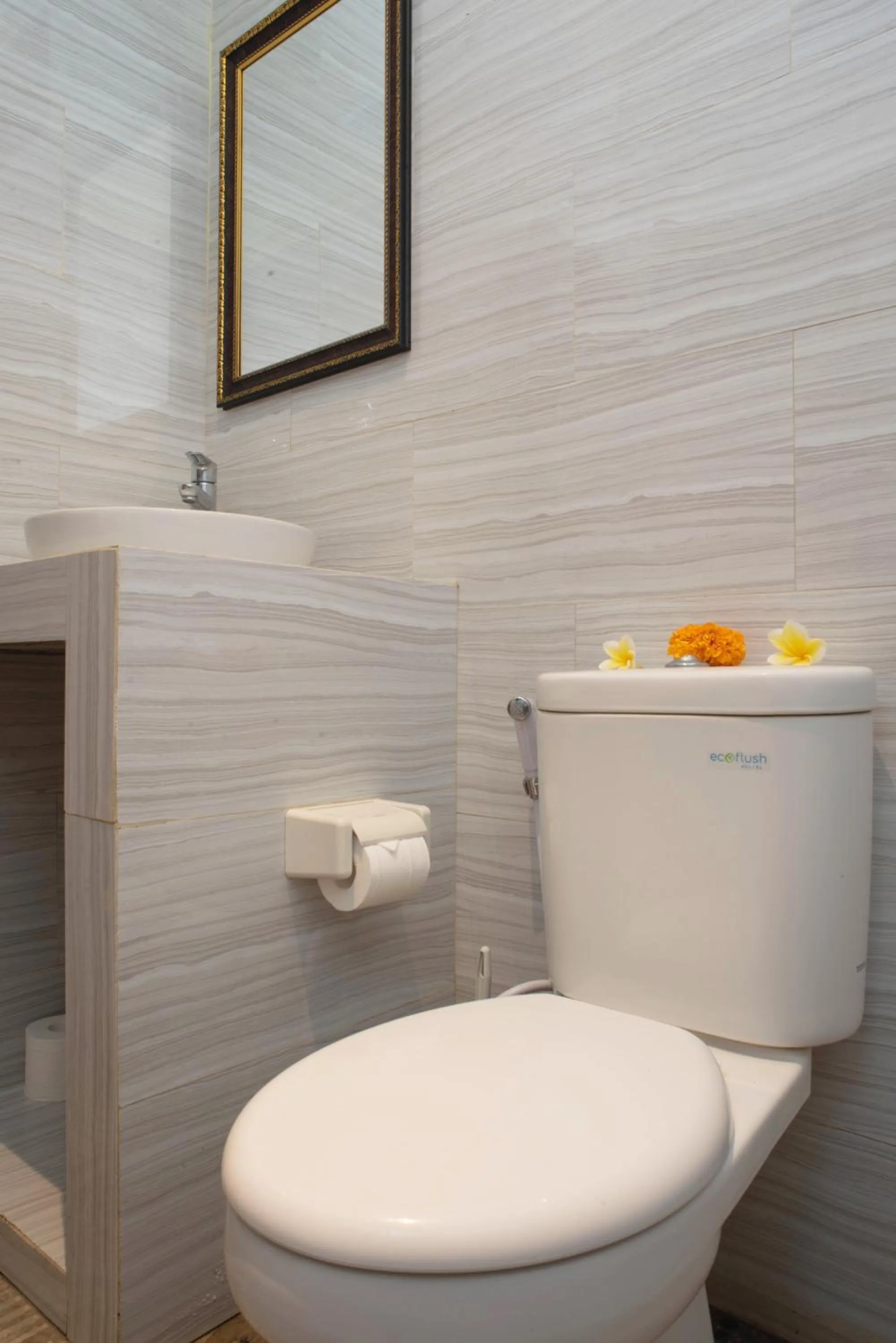 Toilet in Suparsa's Homestay