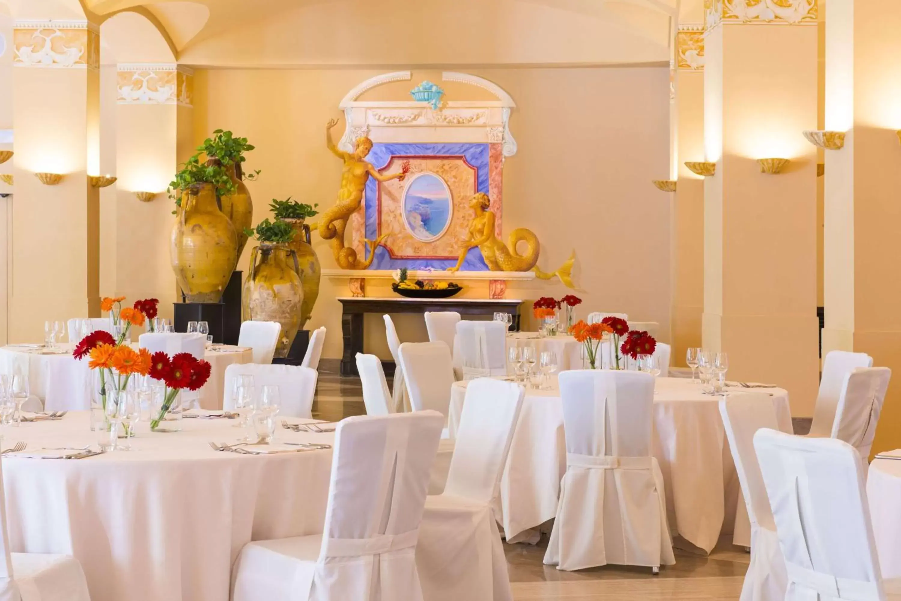 Restaurant/places to eat, Banquet Facilities in Hilton Sorrento Palace