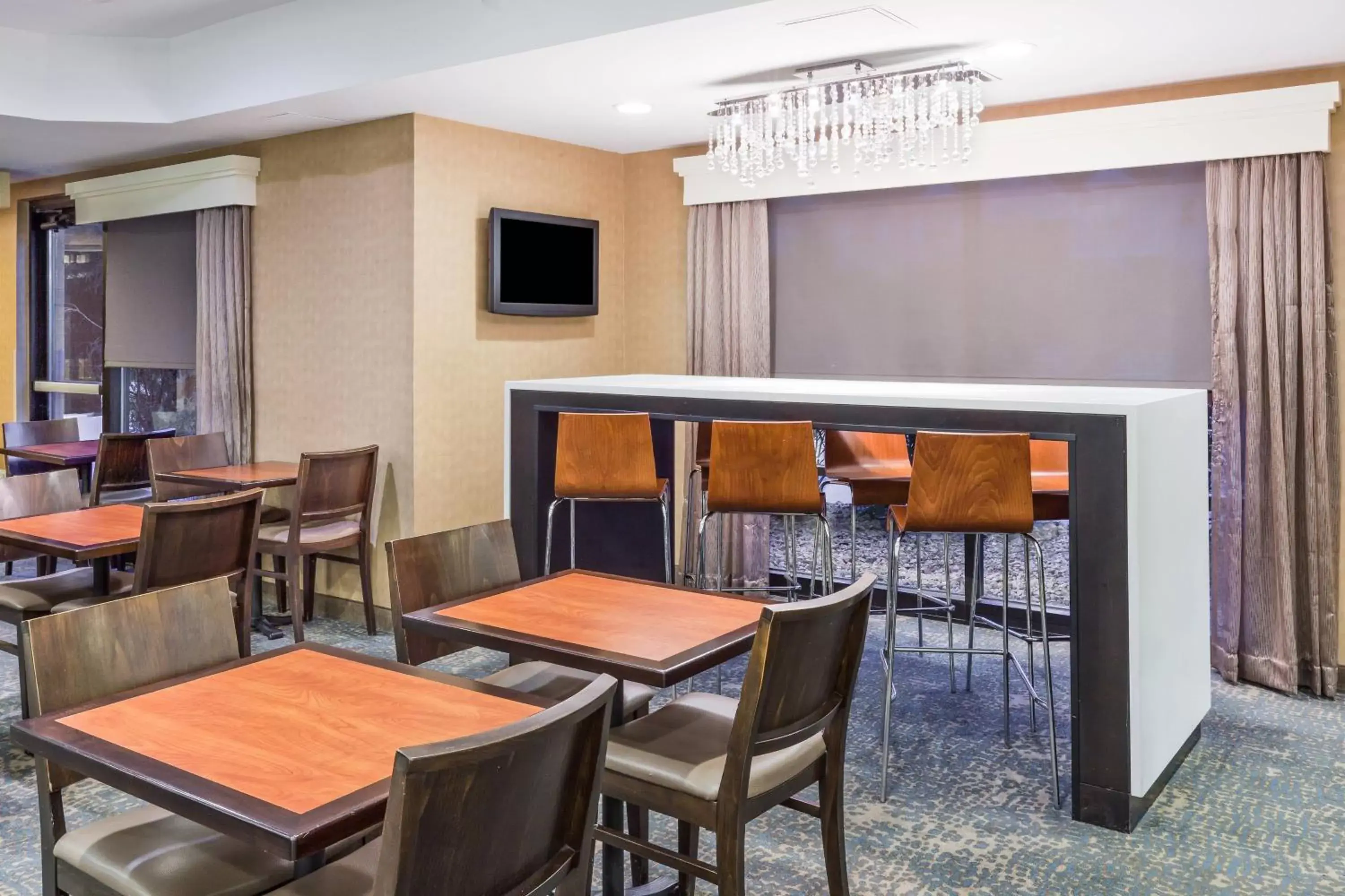 Restaurant/Places to Eat in SpringHill Suites Minneapolis Eden Prairie