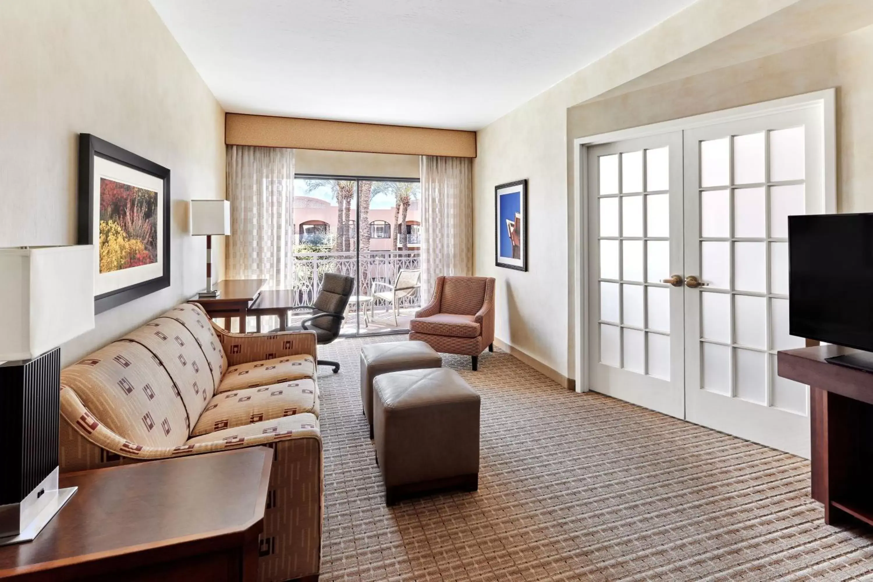 Living room, Seating Area in Scottsdale Marriott at McDowell Mountains