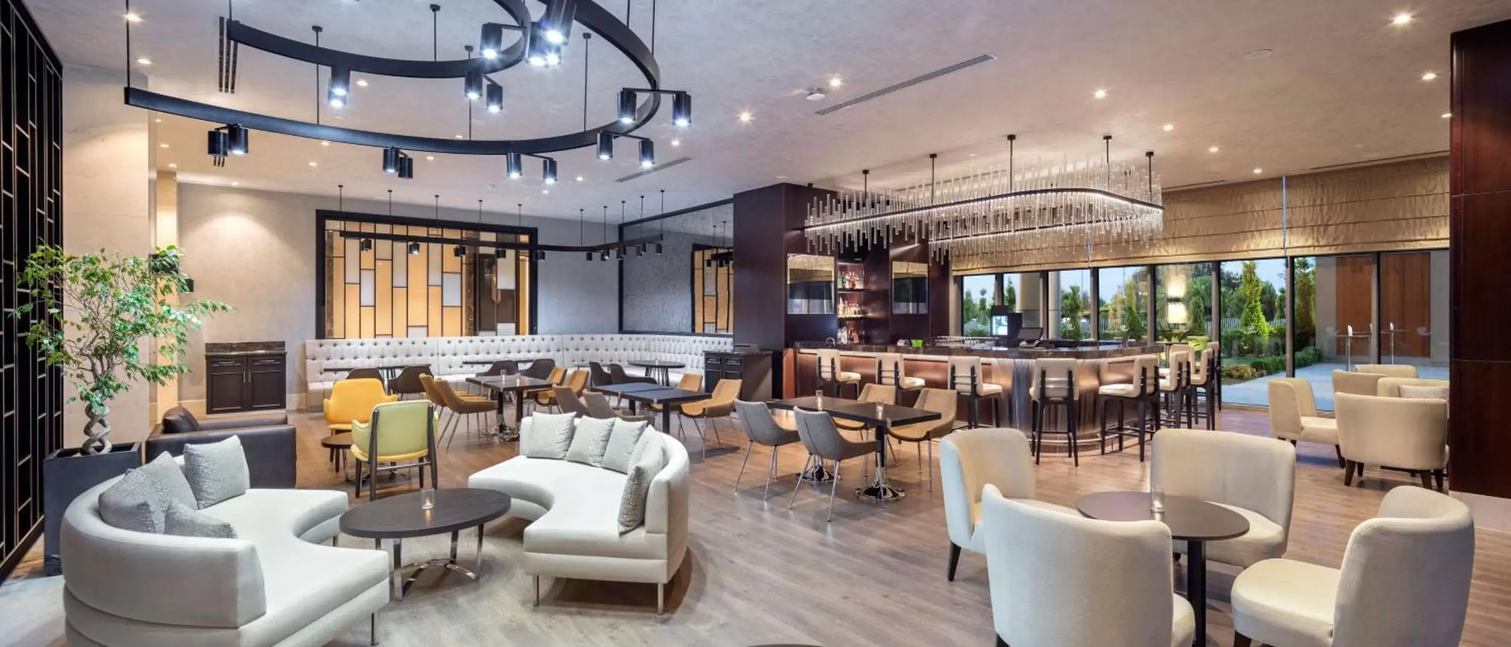 Lounge or bar, Restaurant/Places to Eat in Hilton Istanbul Bakirkoy