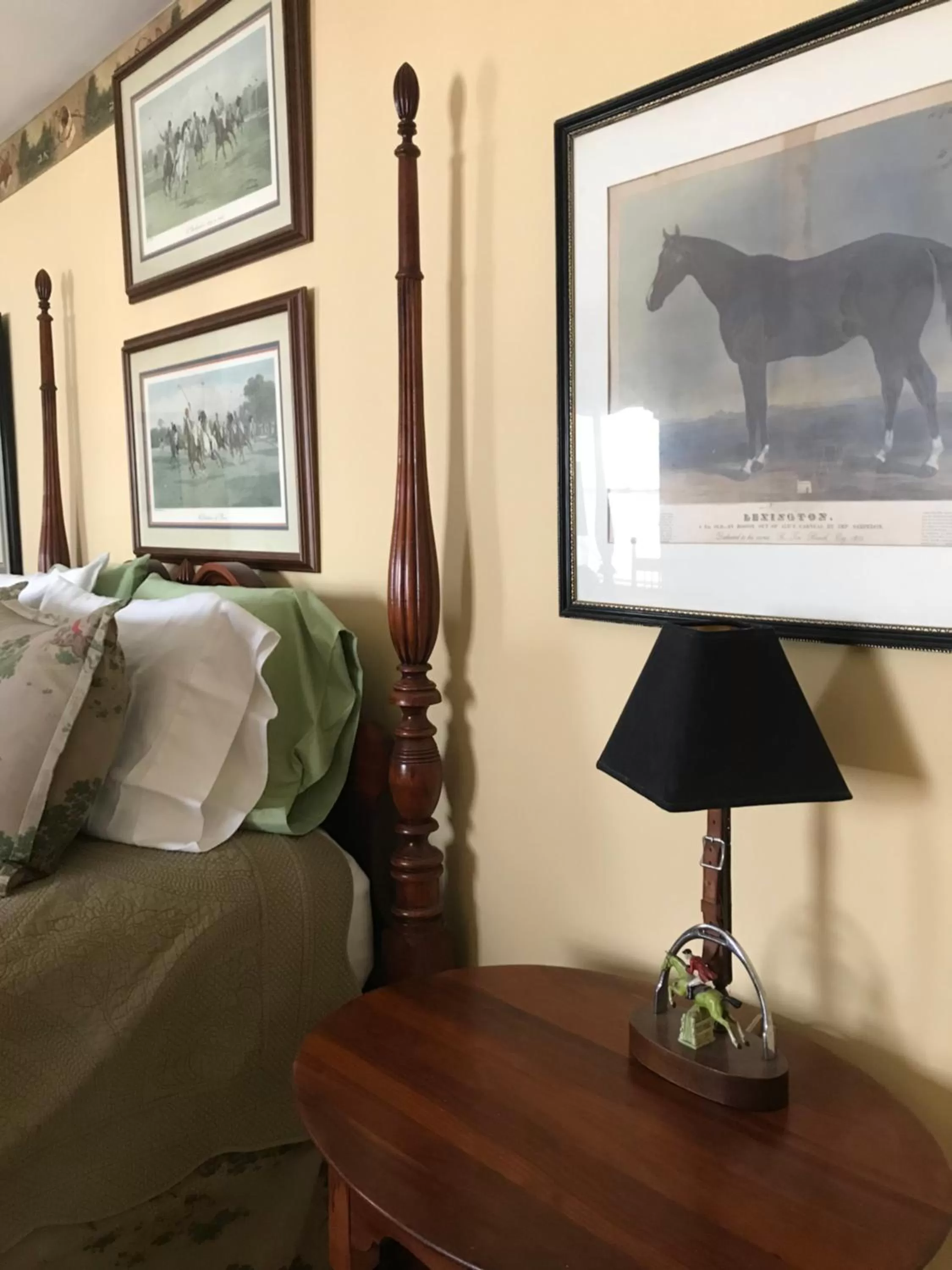 Seating Area in Topsides Bed & Breakfast