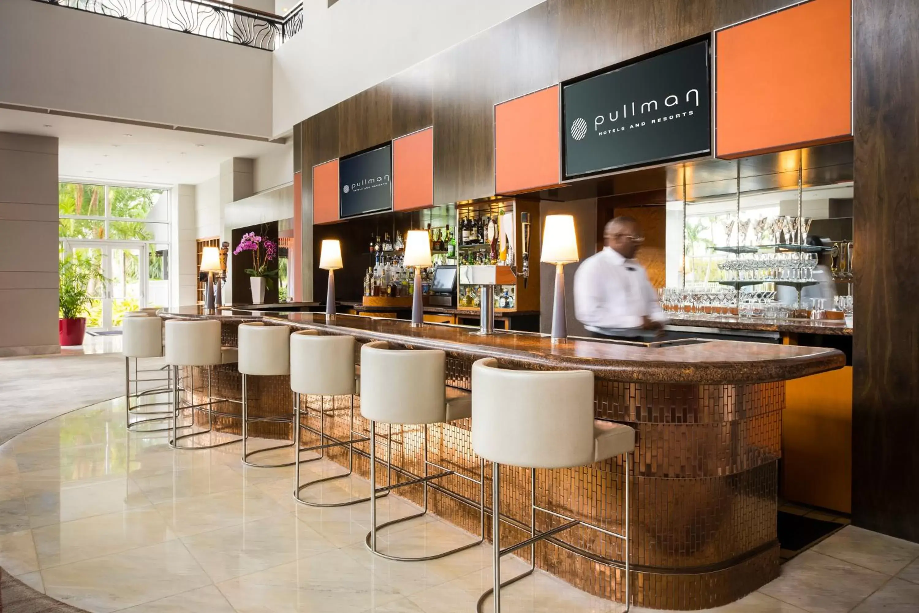Lounge or bar, Lounge/Bar in Pullman Miami Airport
