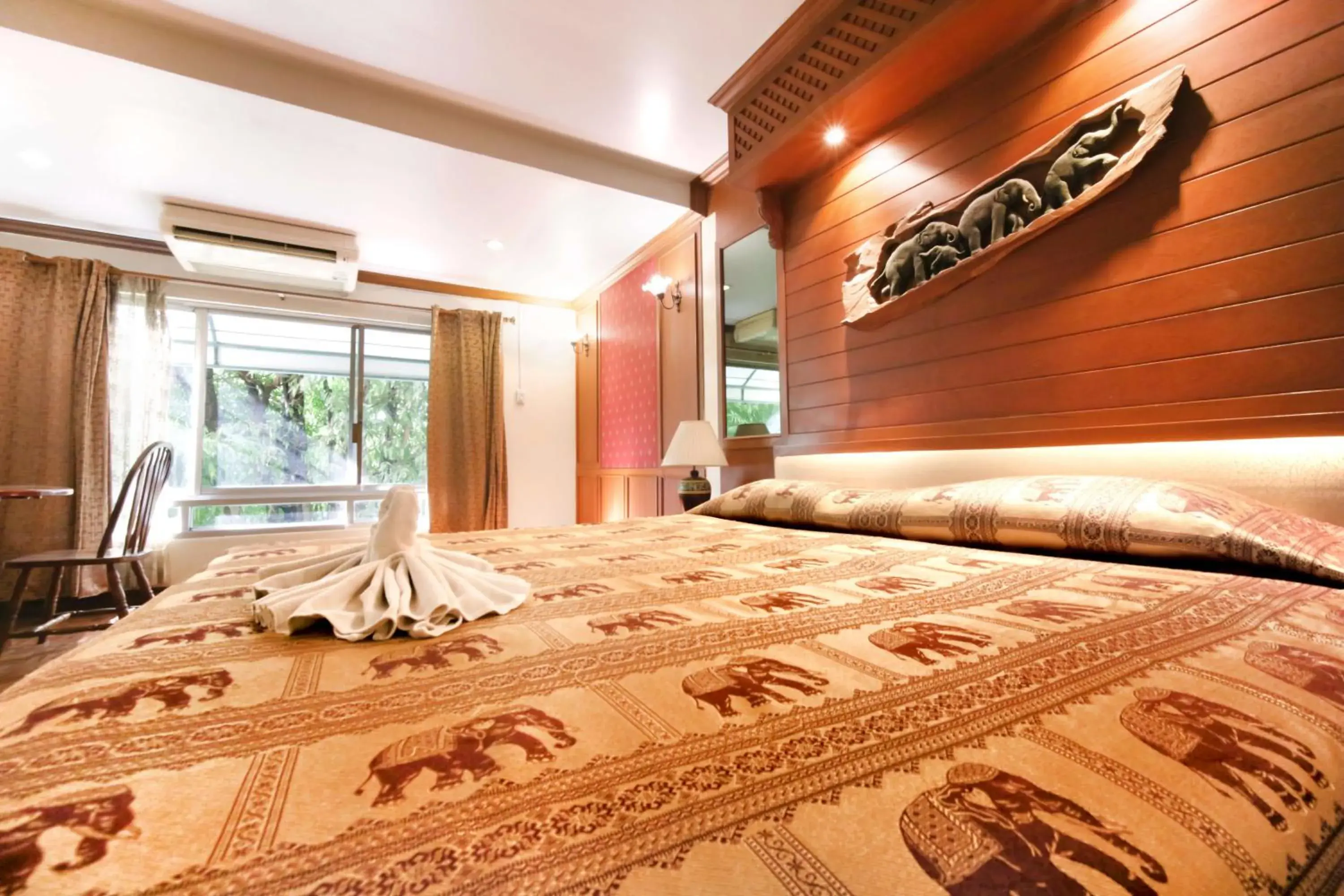 Bedroom, Bed in Royal Ivory Sukhumvit Nana