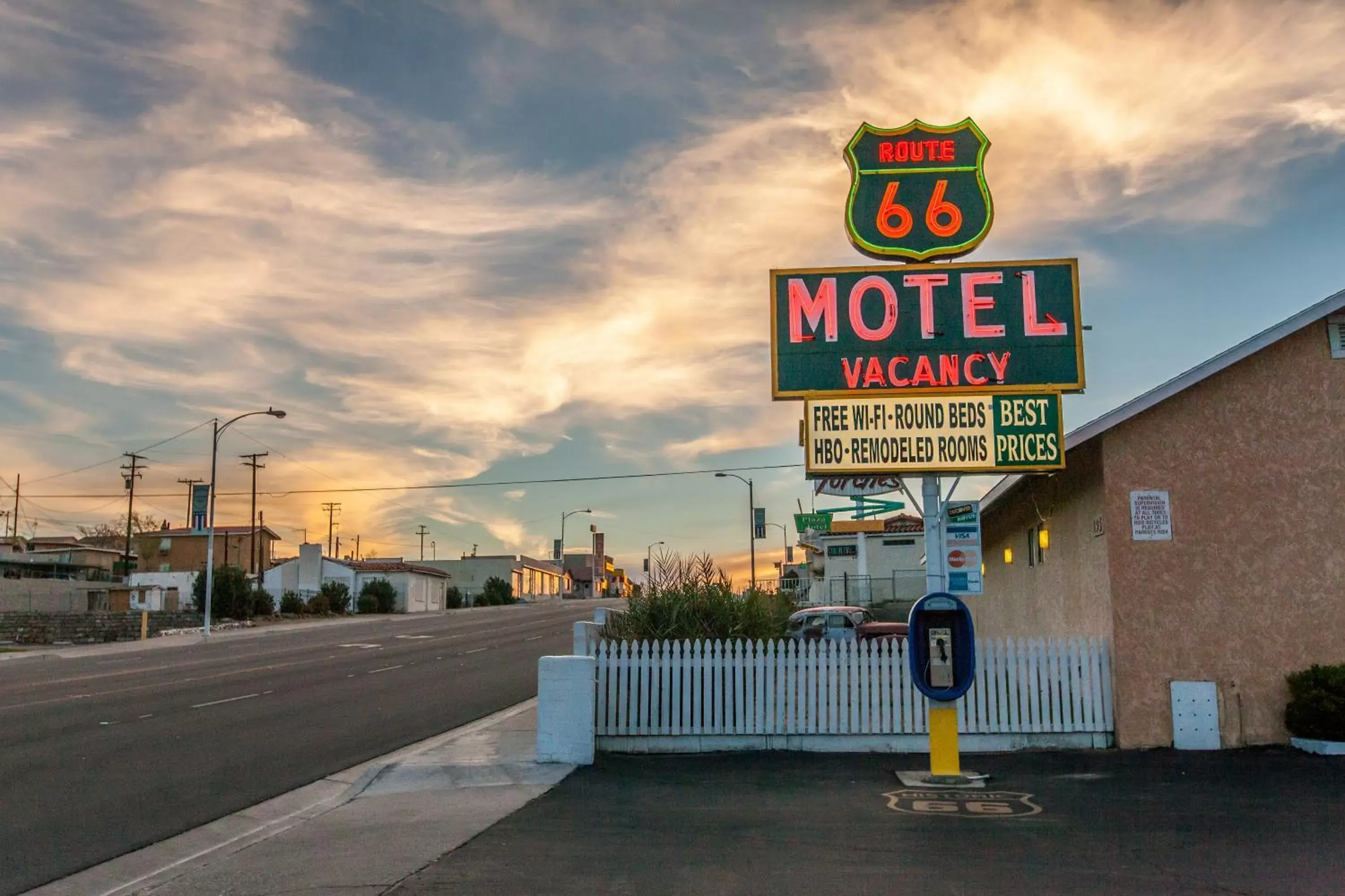 Facade/entrance in Route 66 Motel