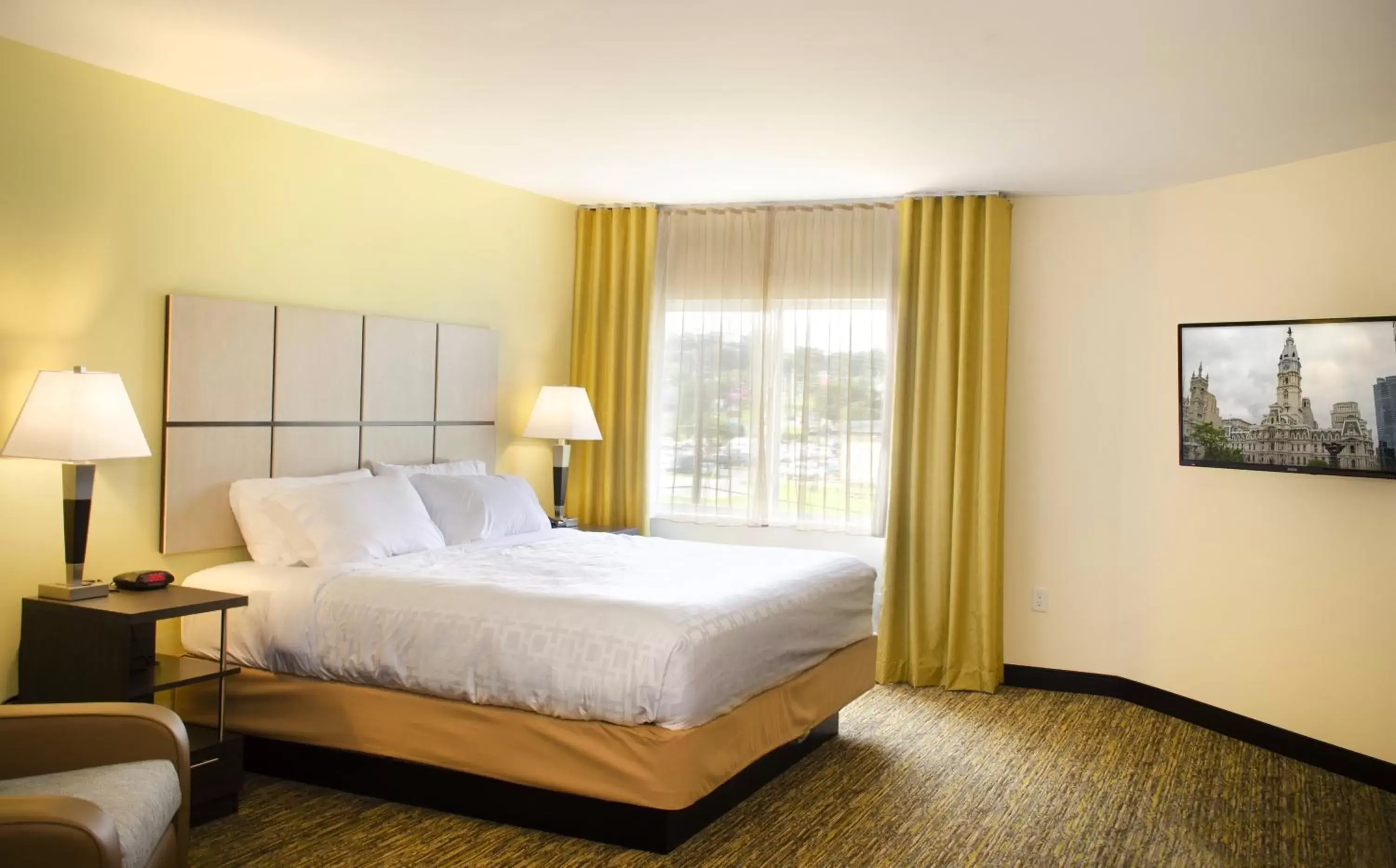 Photo of the whole room, Bed in Candlewood Suites - Lancaster West, an IHG Hotel