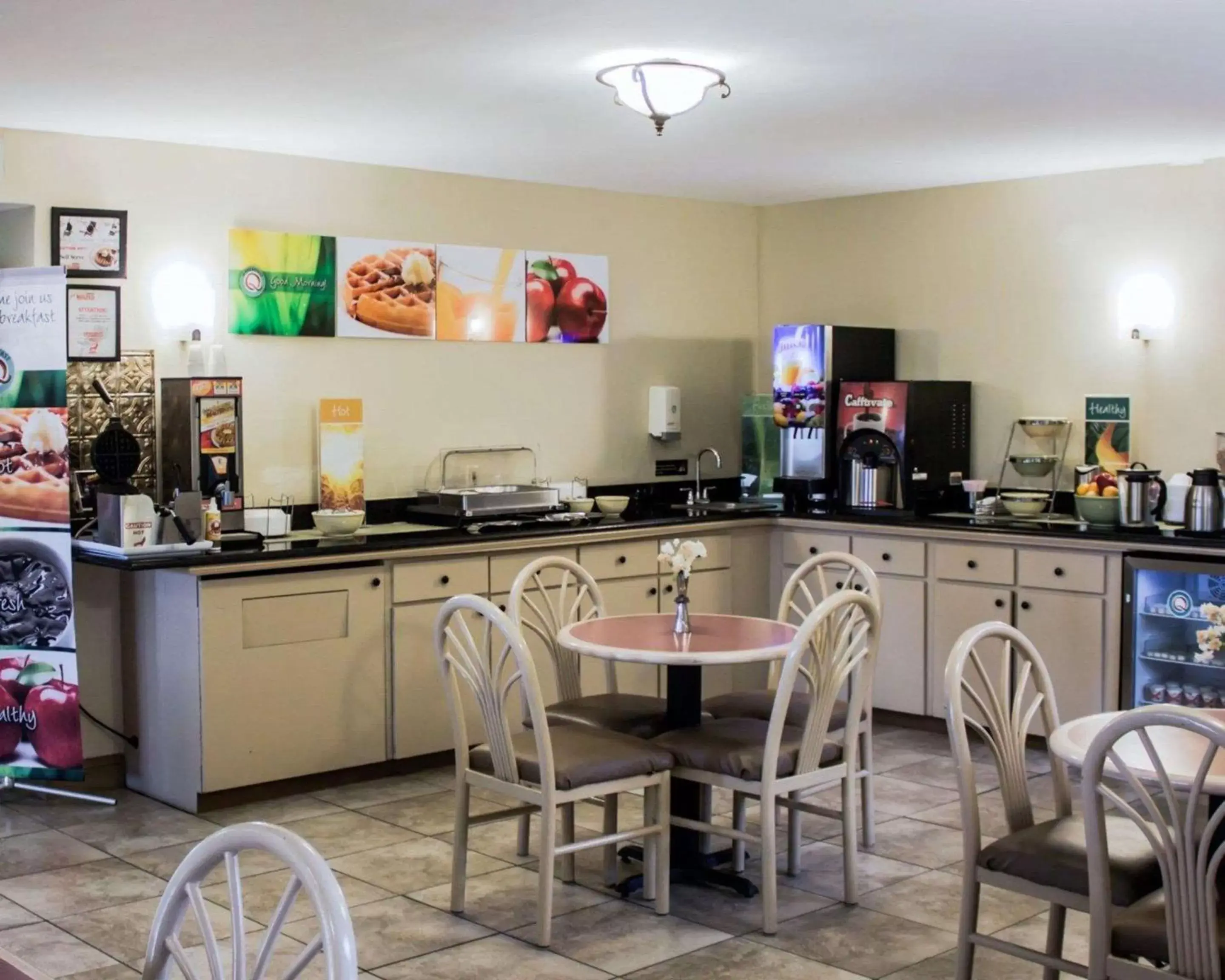 Restaurant/Places to Eat in Quality Inn & Suites St Augustine Beach