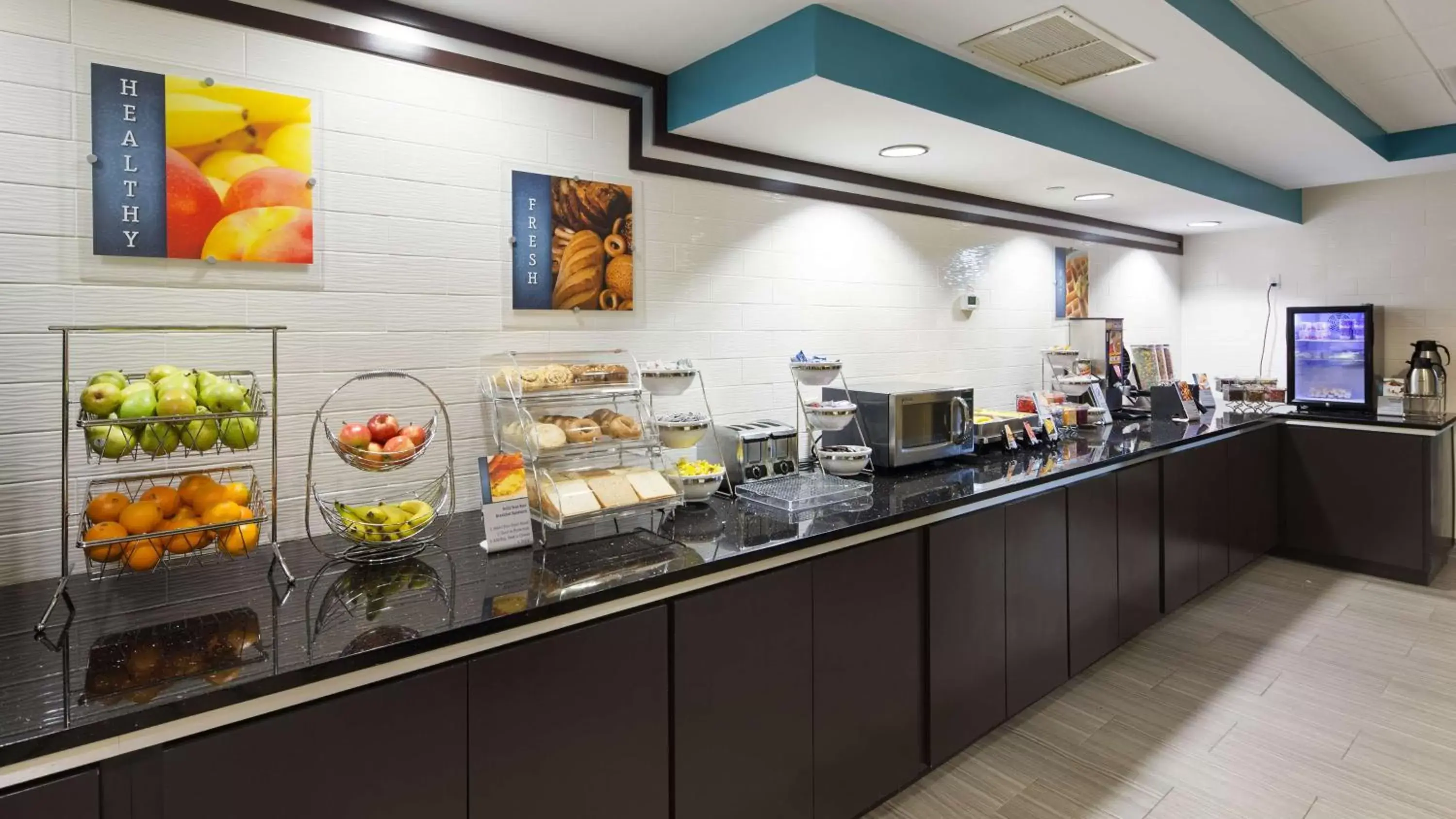 Restaurant/Places to Eat in Best Western Plus Birmingham Inn & Suites