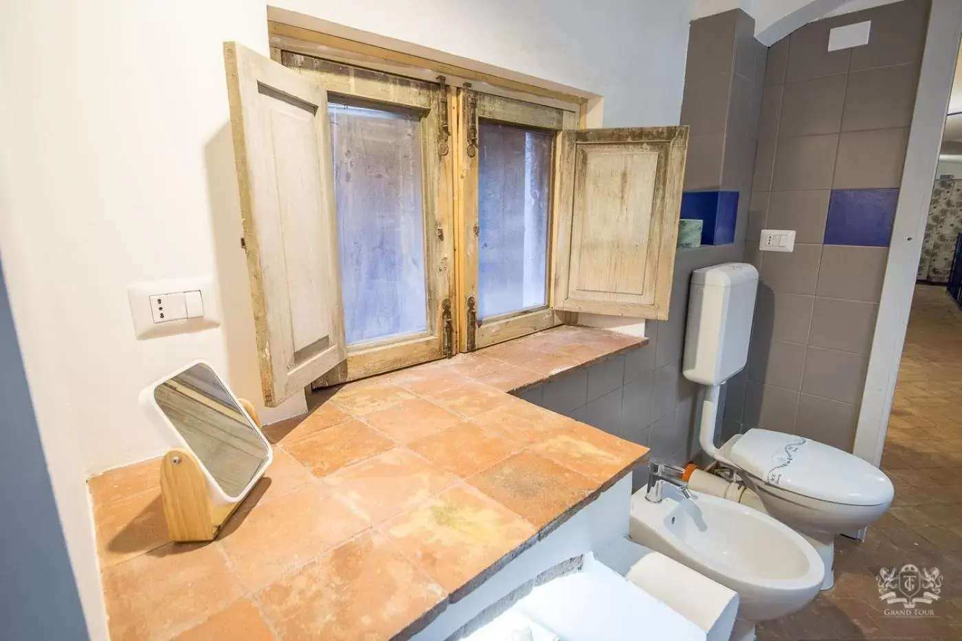 Toilet, Bathroom in Grand Tour Design Guest House Catania