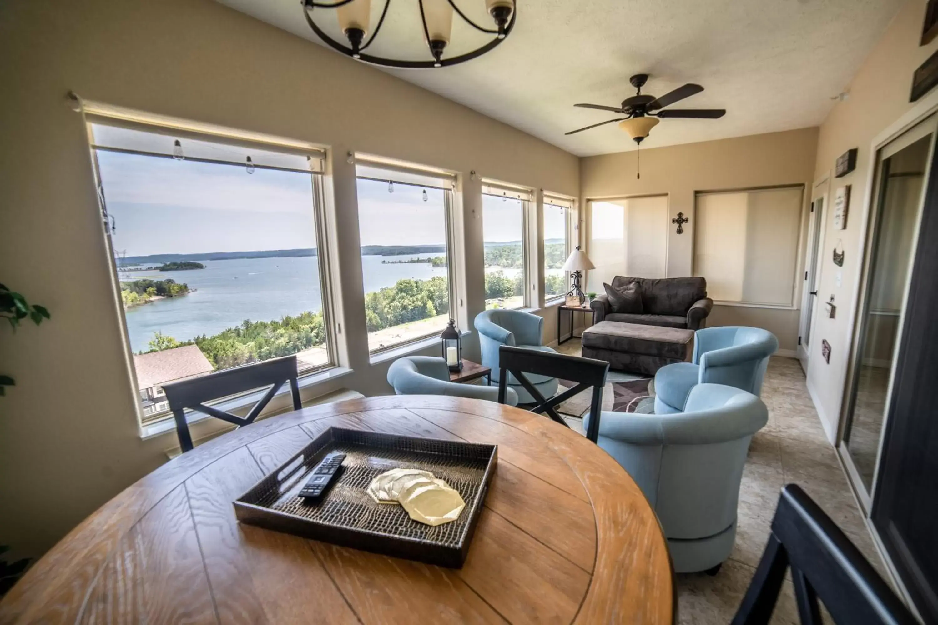 Seating Area in Majestic at Table Rock